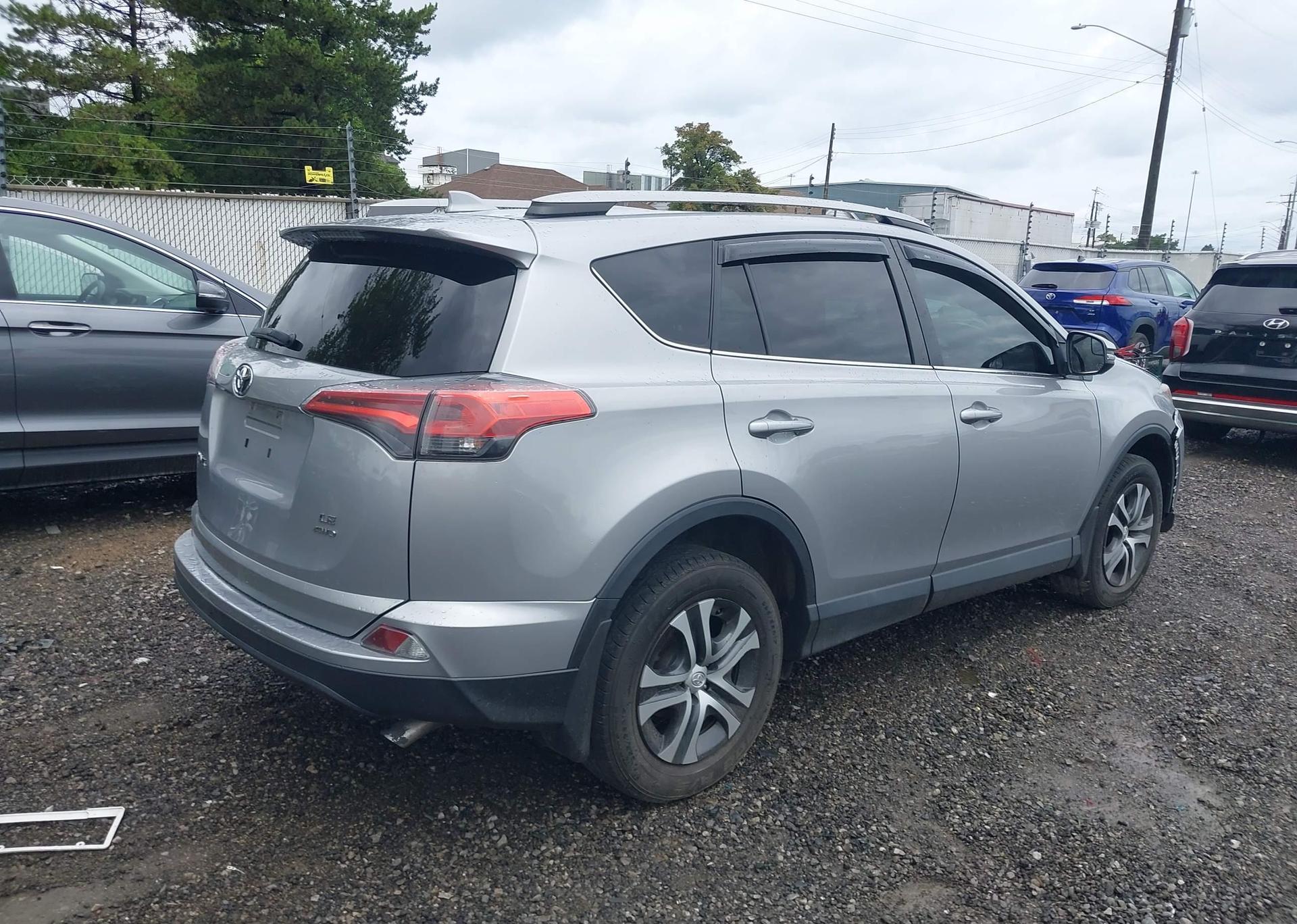 2017 TOYOTA RAV4 LE