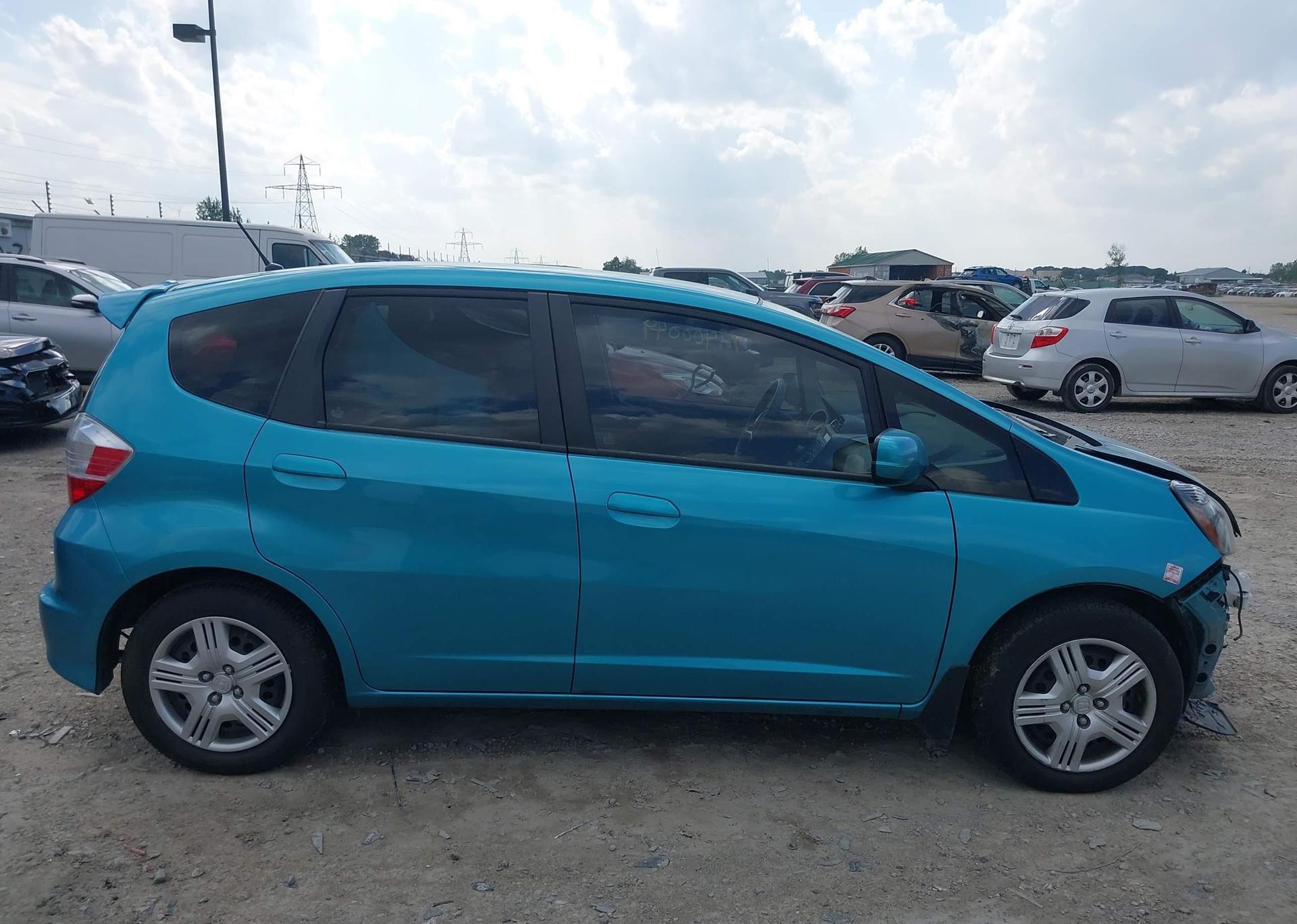 2013 HONDA FIT LX