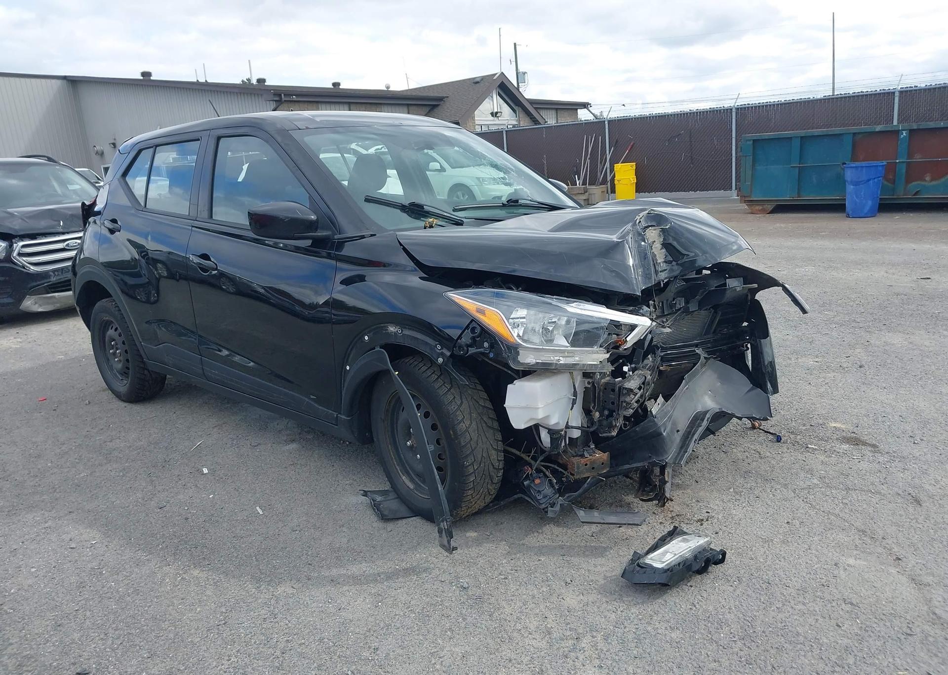 2019 NISSAN KICKS S