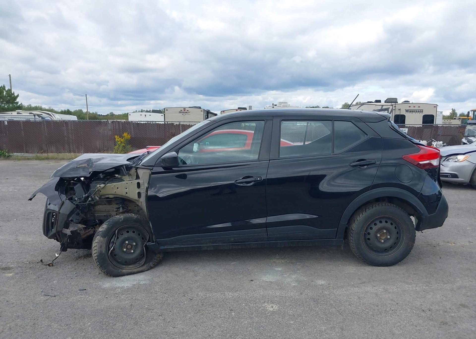 2019 NISSAN KICKS S