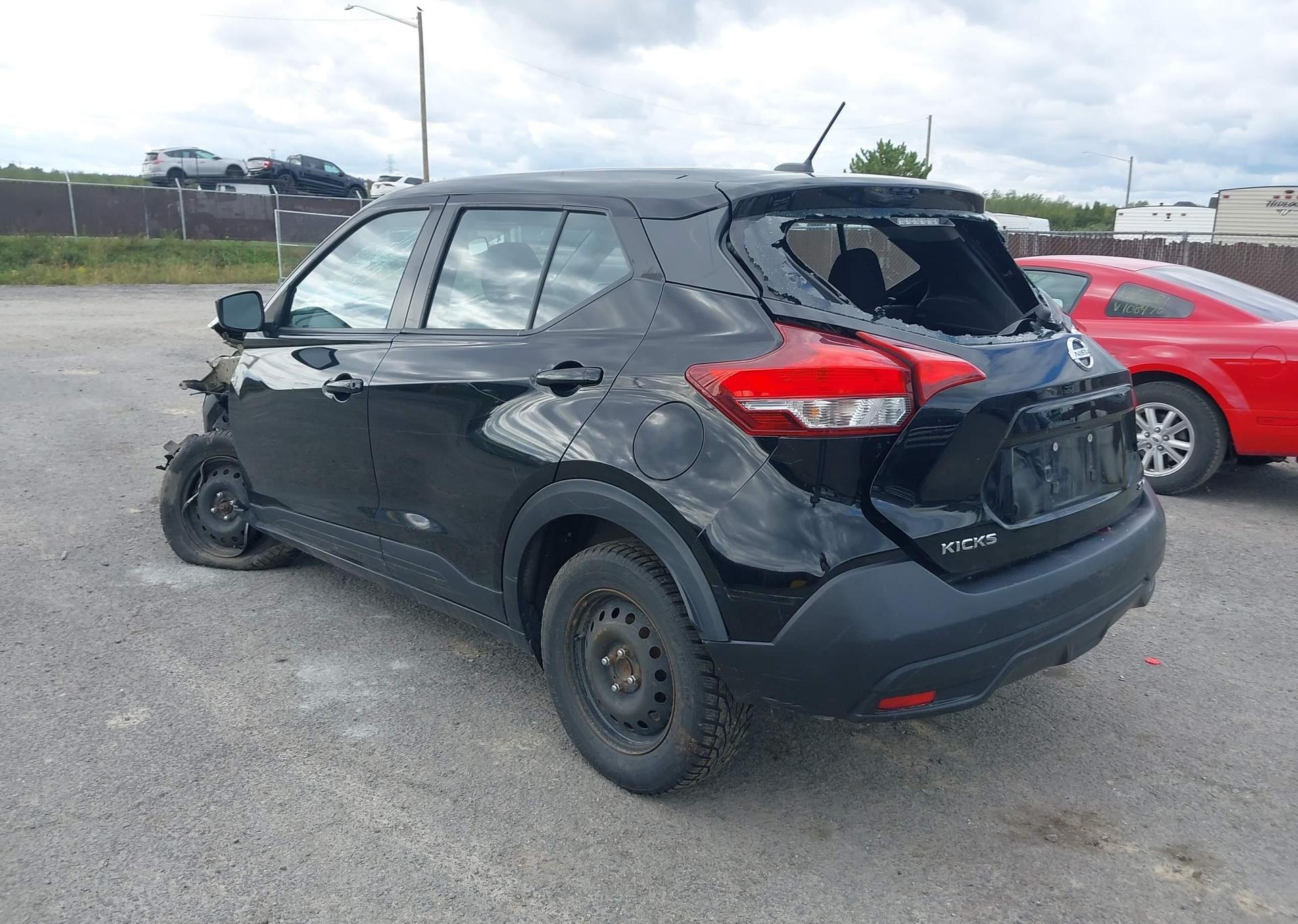 2019 NISSAN KICKS S