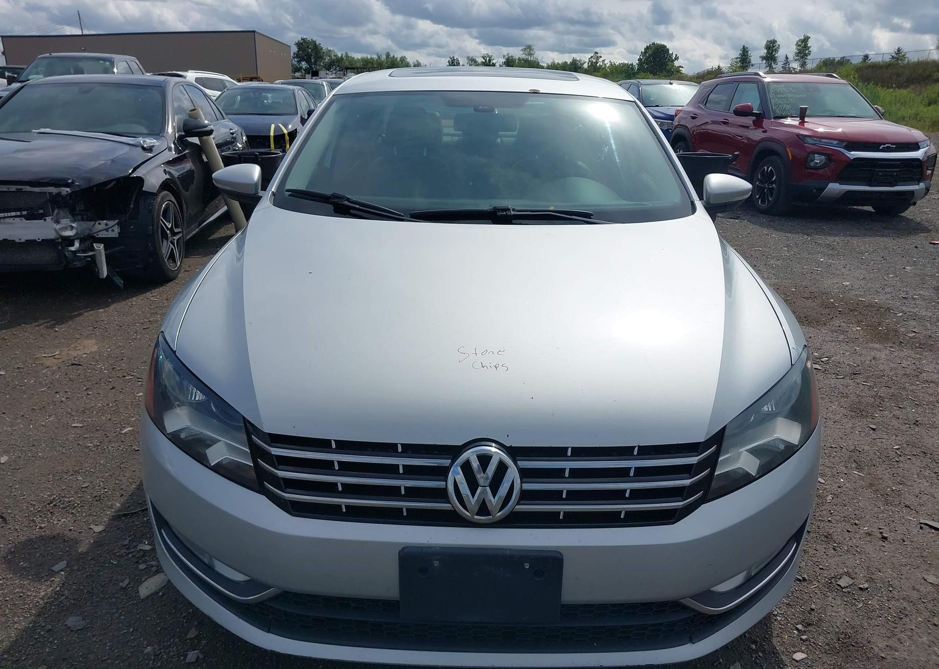 2012 VOLKSWAGEN PASSAT