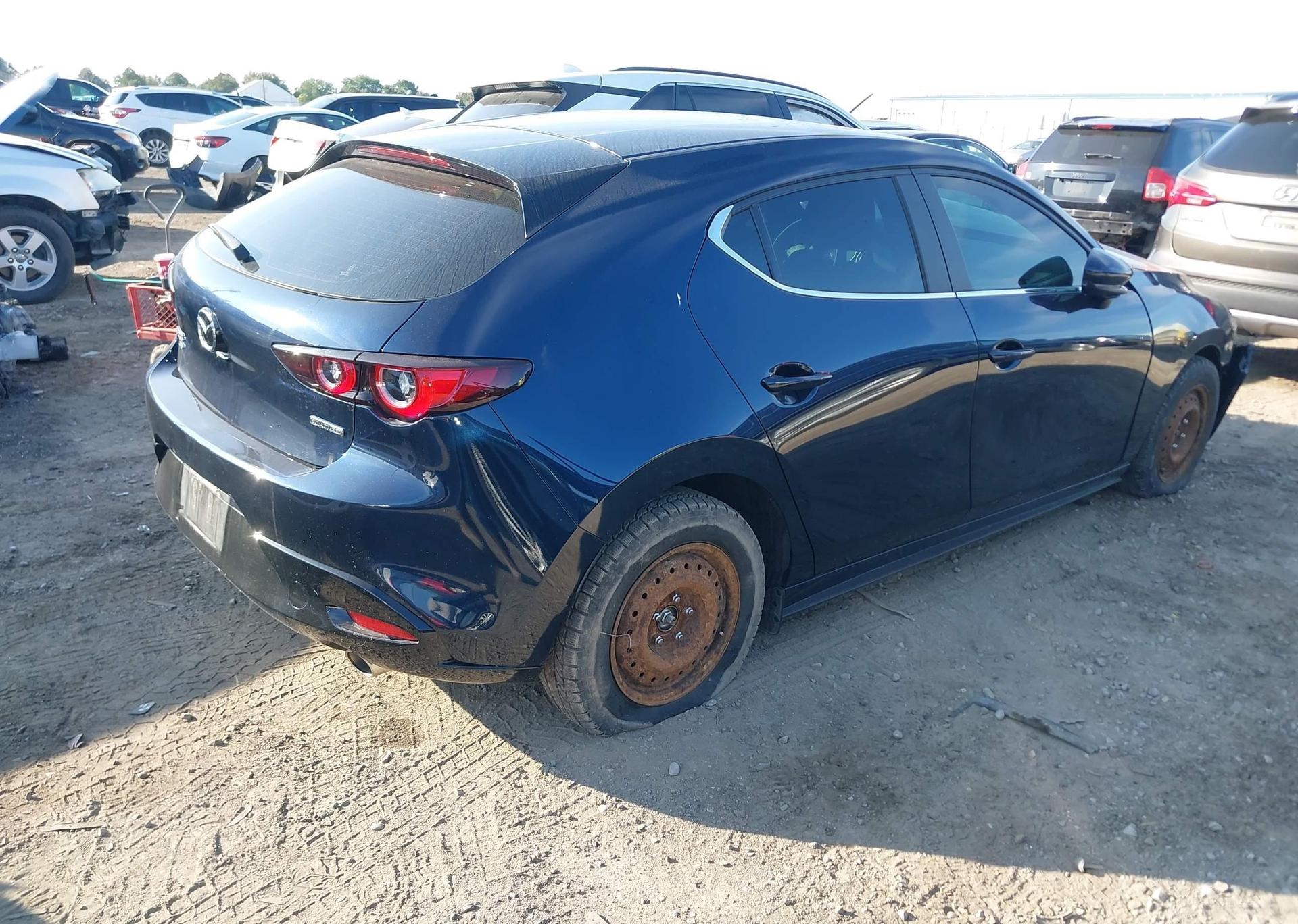 2024 MAZDA MAZDA3 GS