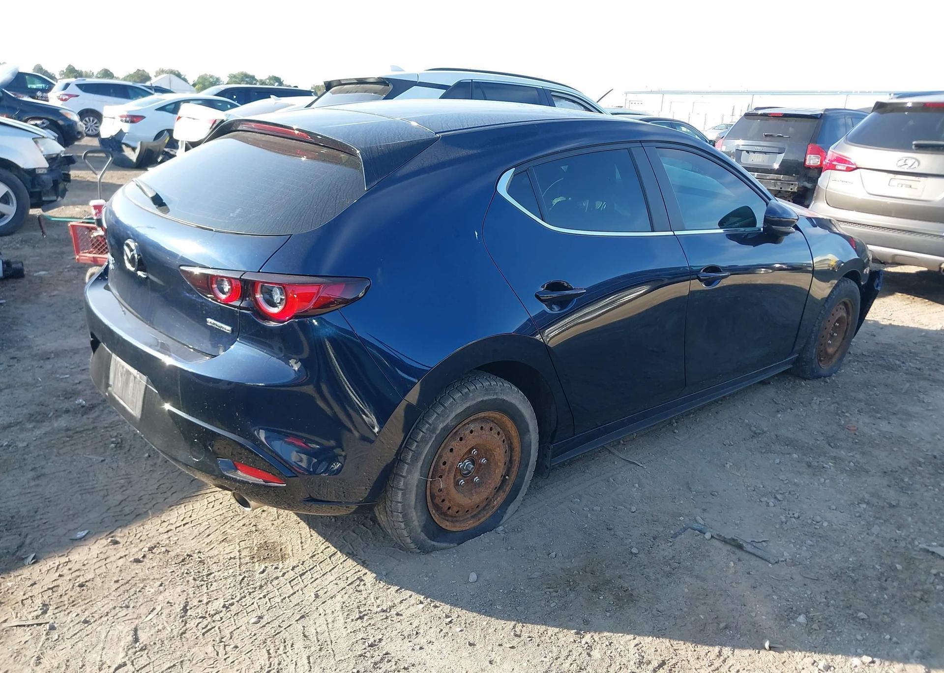 2024 MAZDA MAZDA3 GS