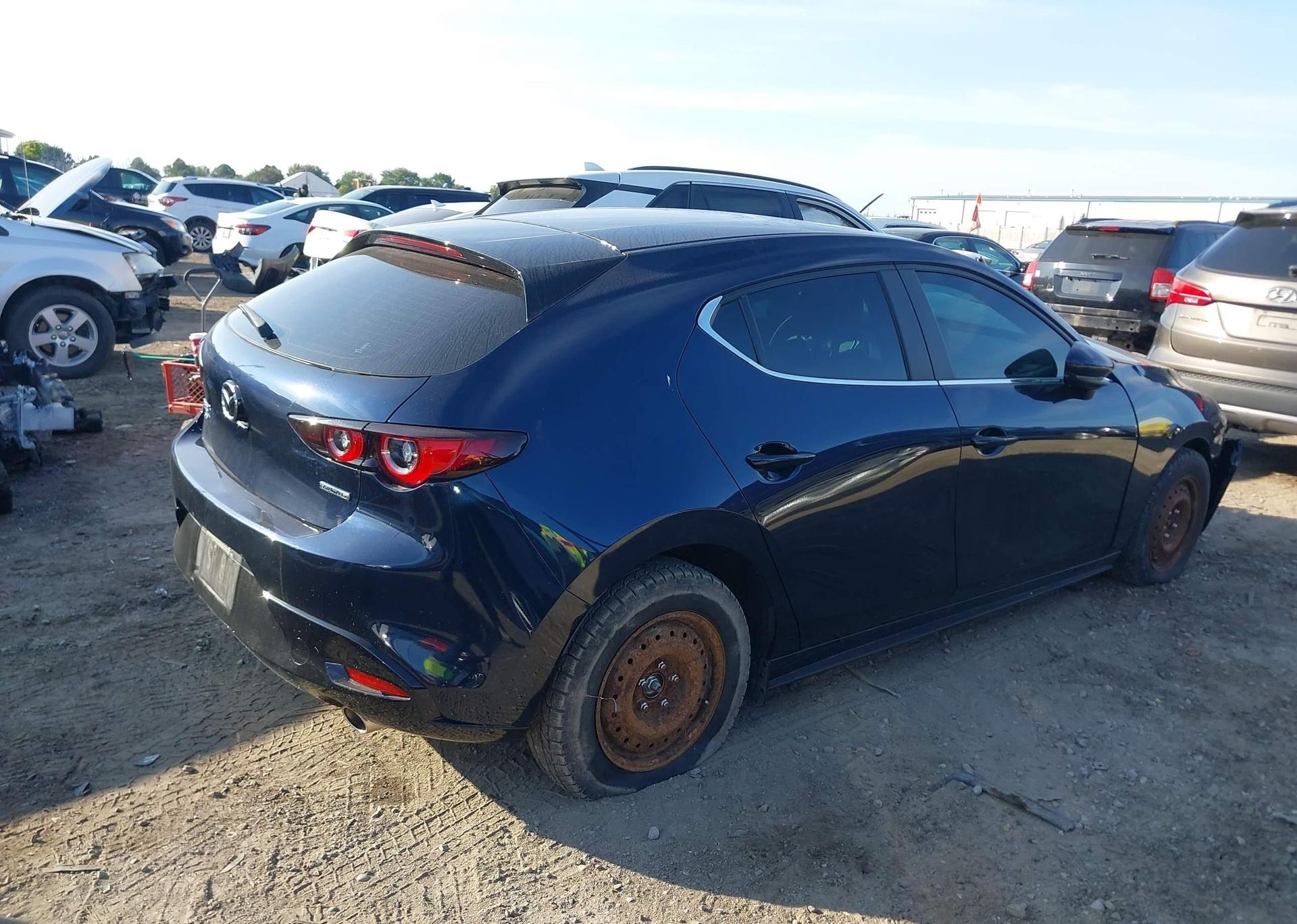 2024 MAZDA MAZDA3 GS