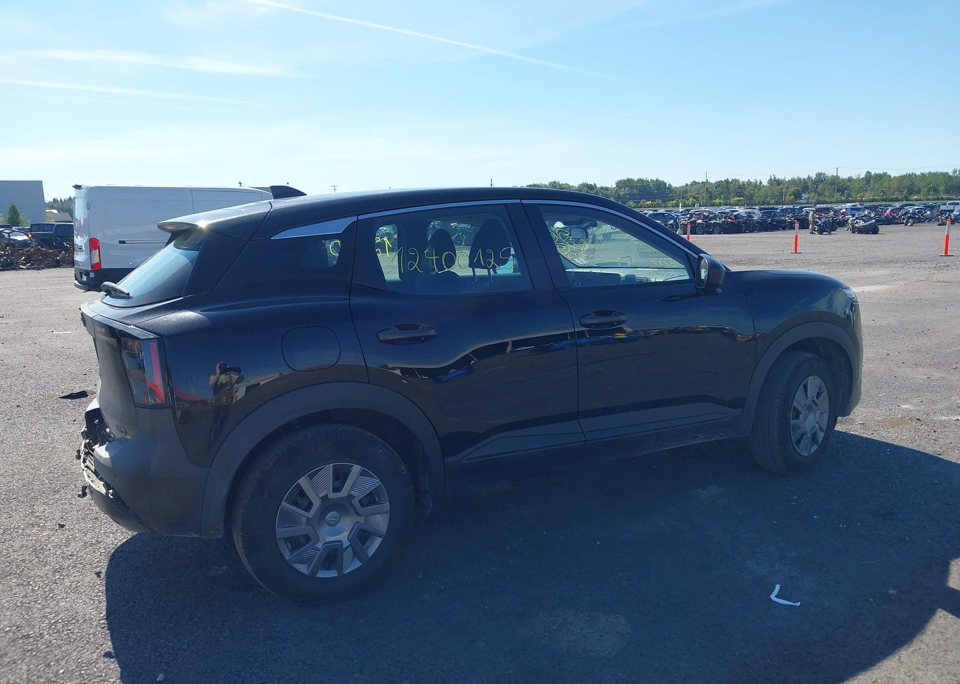 2025 NISSAN KICKS S