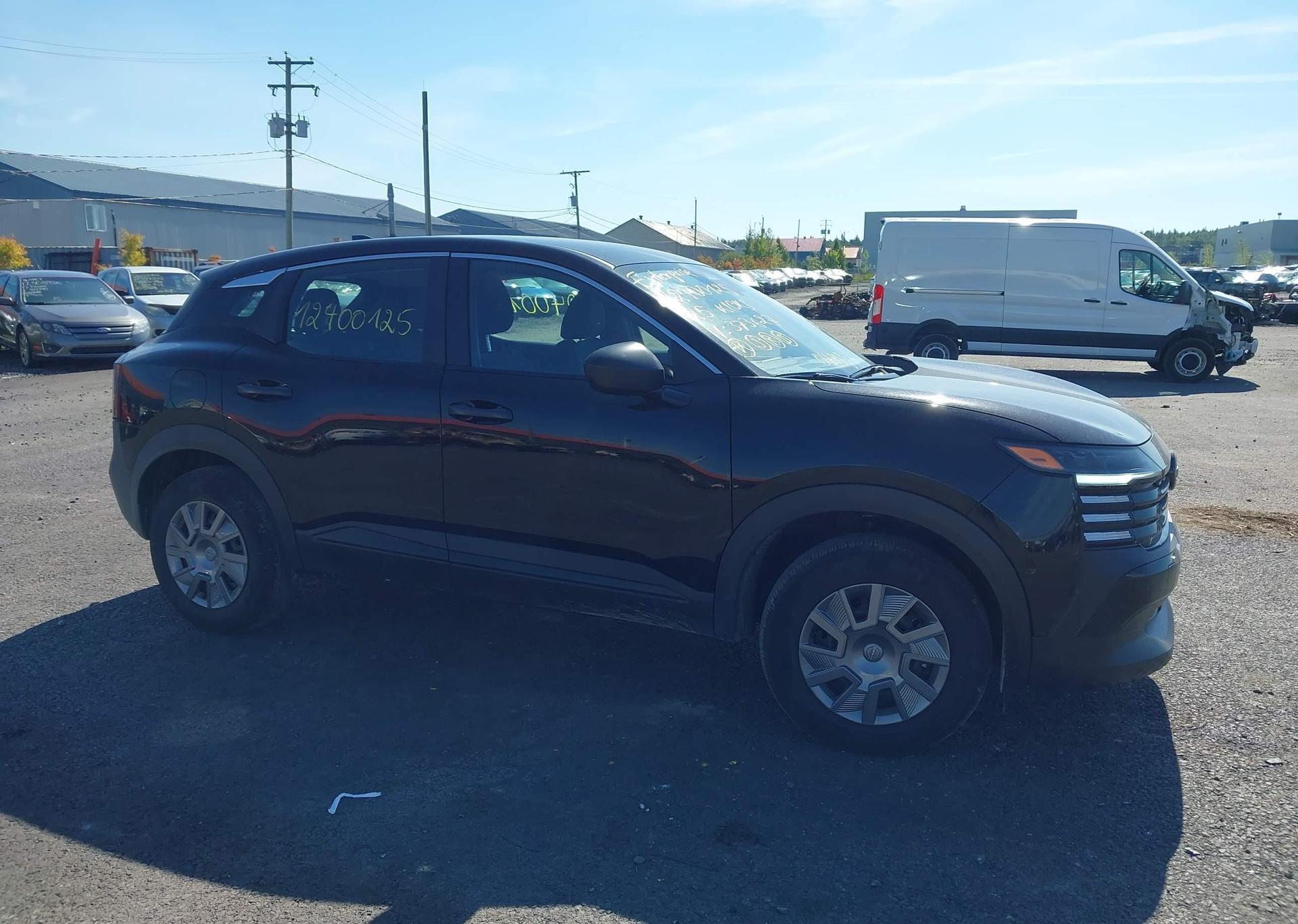 2025 NISSAN KICKS S