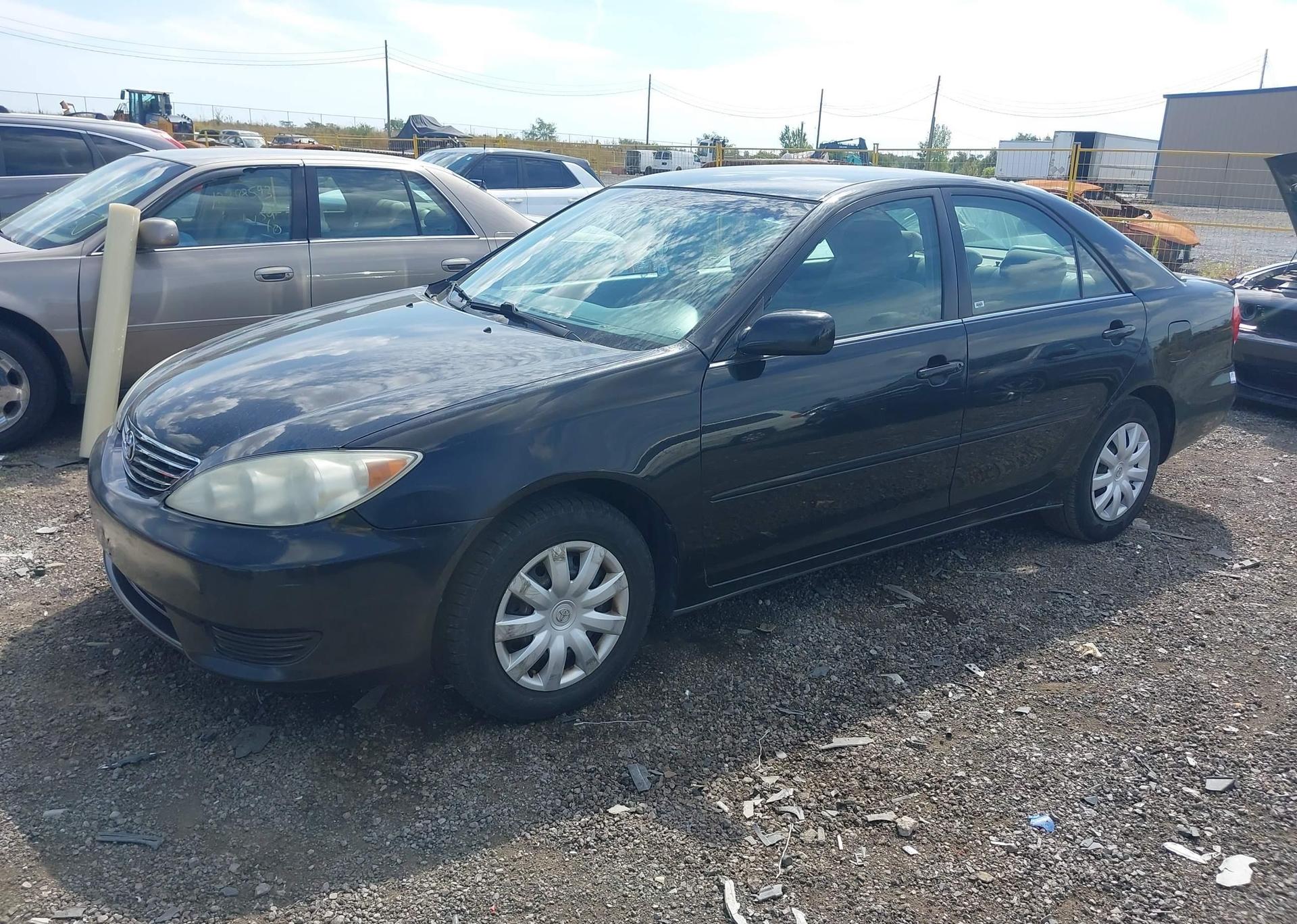 2005 TOYOTA CAMRY LE