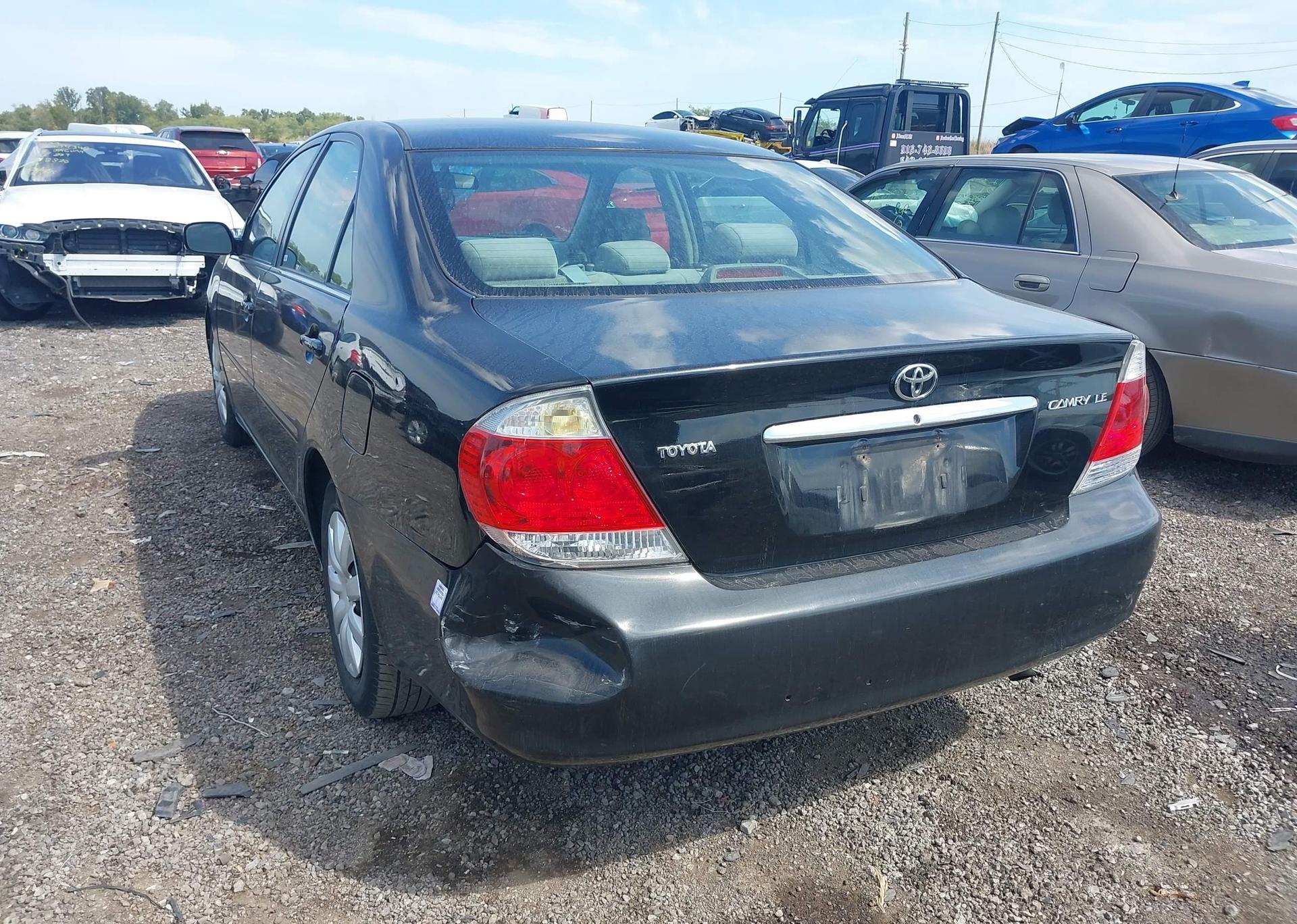 2005 TOYOTA CAMRY LE