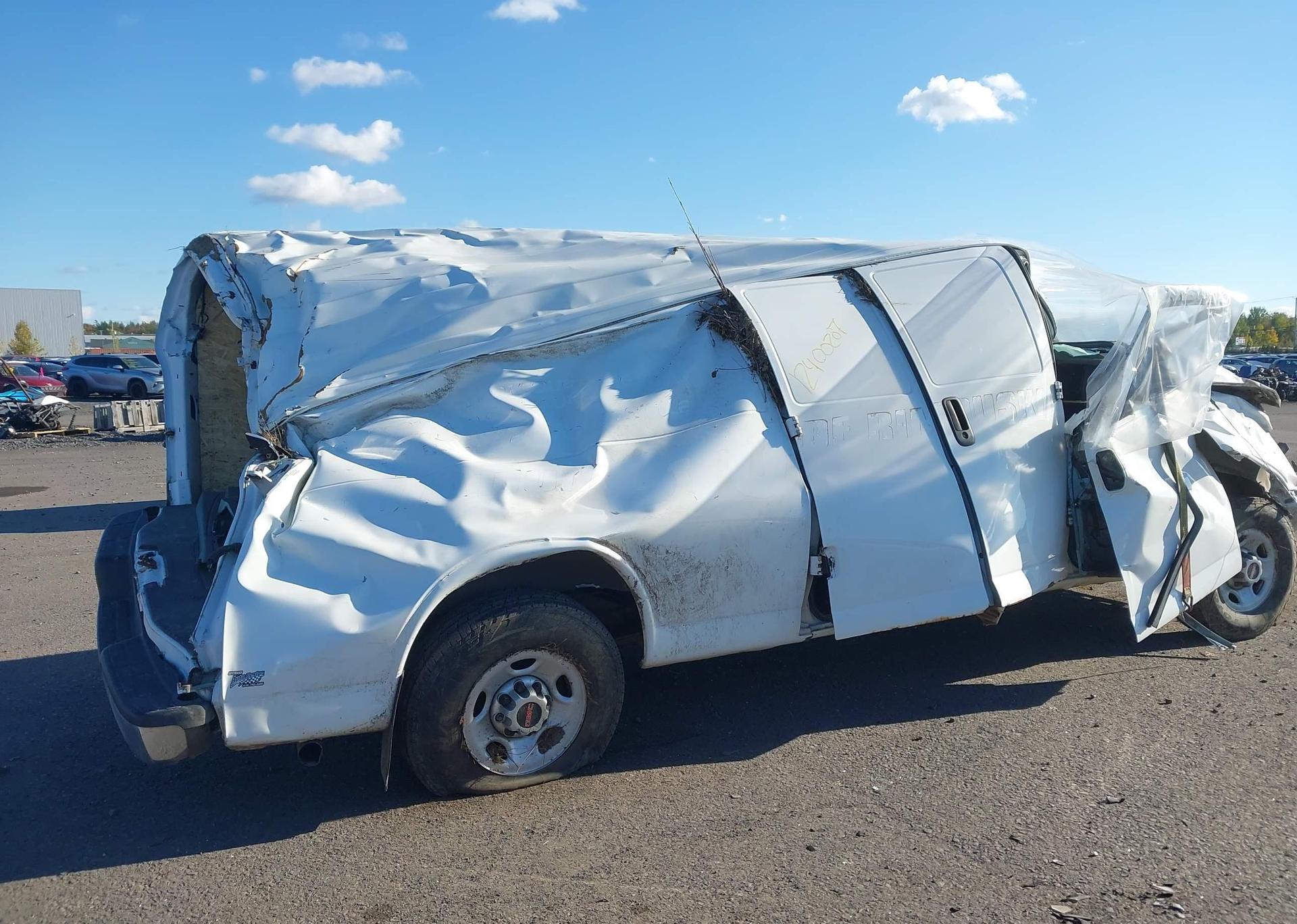 2017 GMC SAVANA G2500