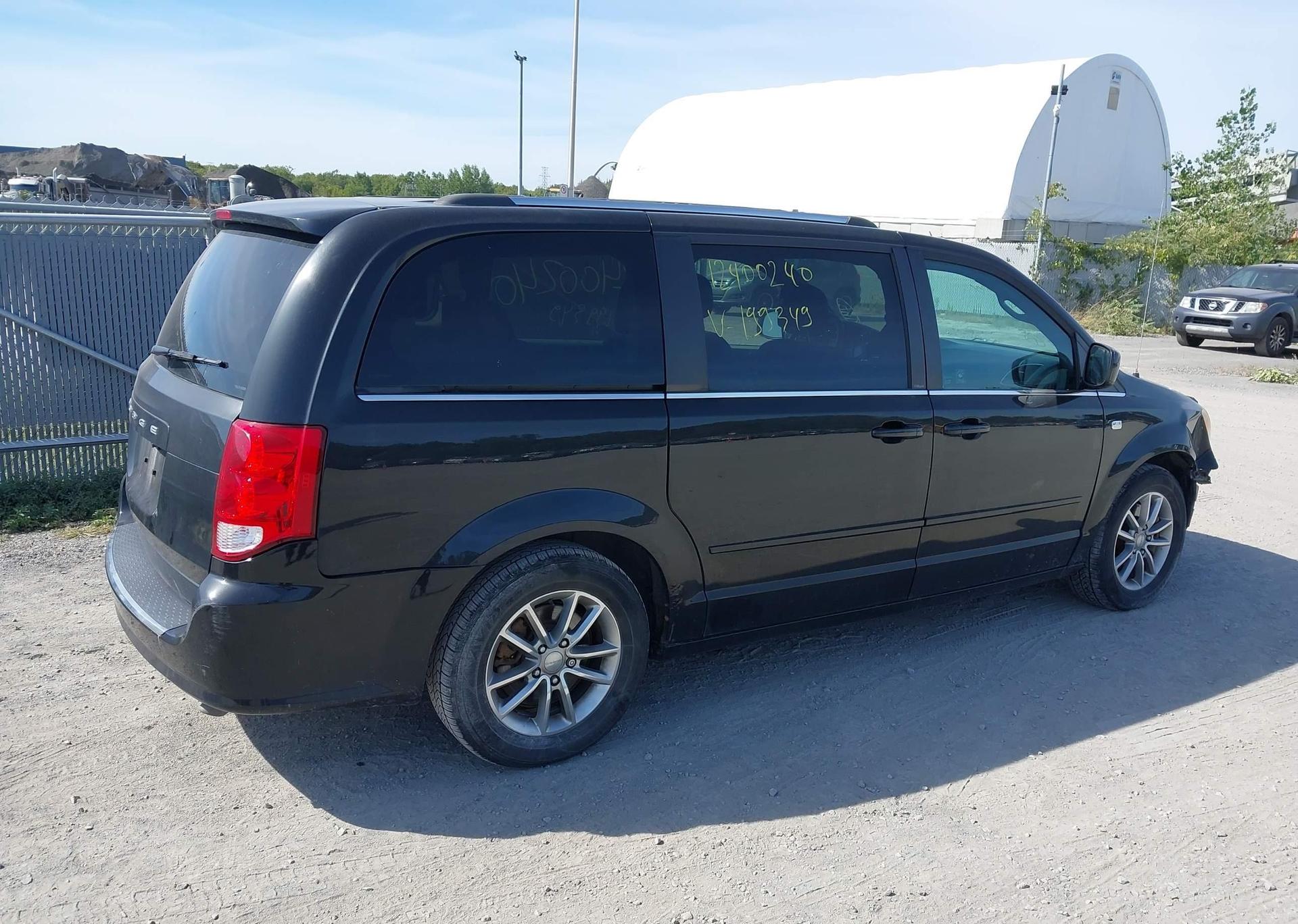 2014 DODGE GRAND CARAVAN SE