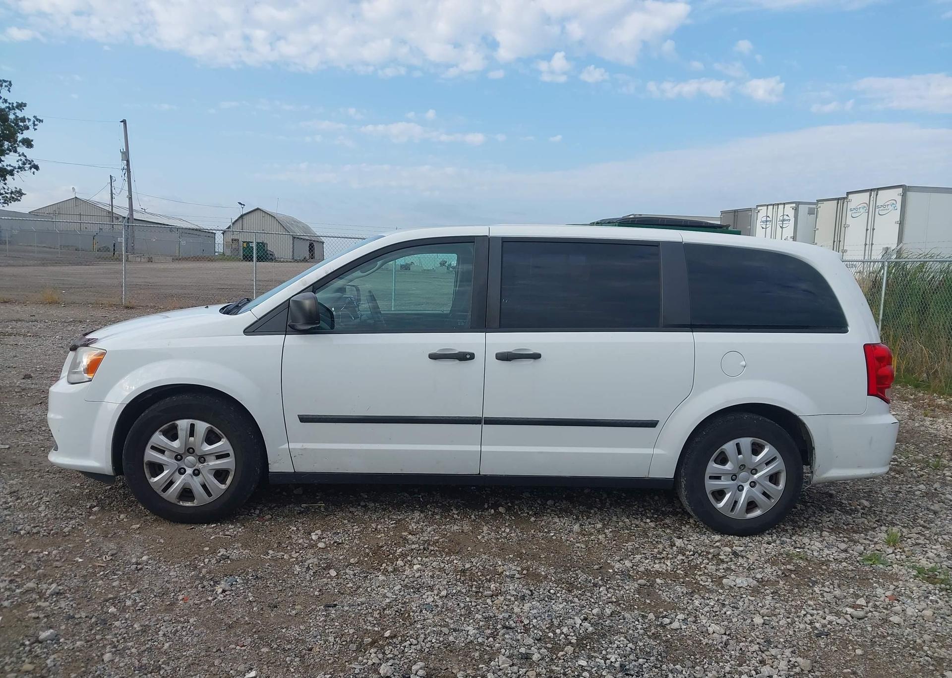 2014 DODGE GRAND CARAVAN SE