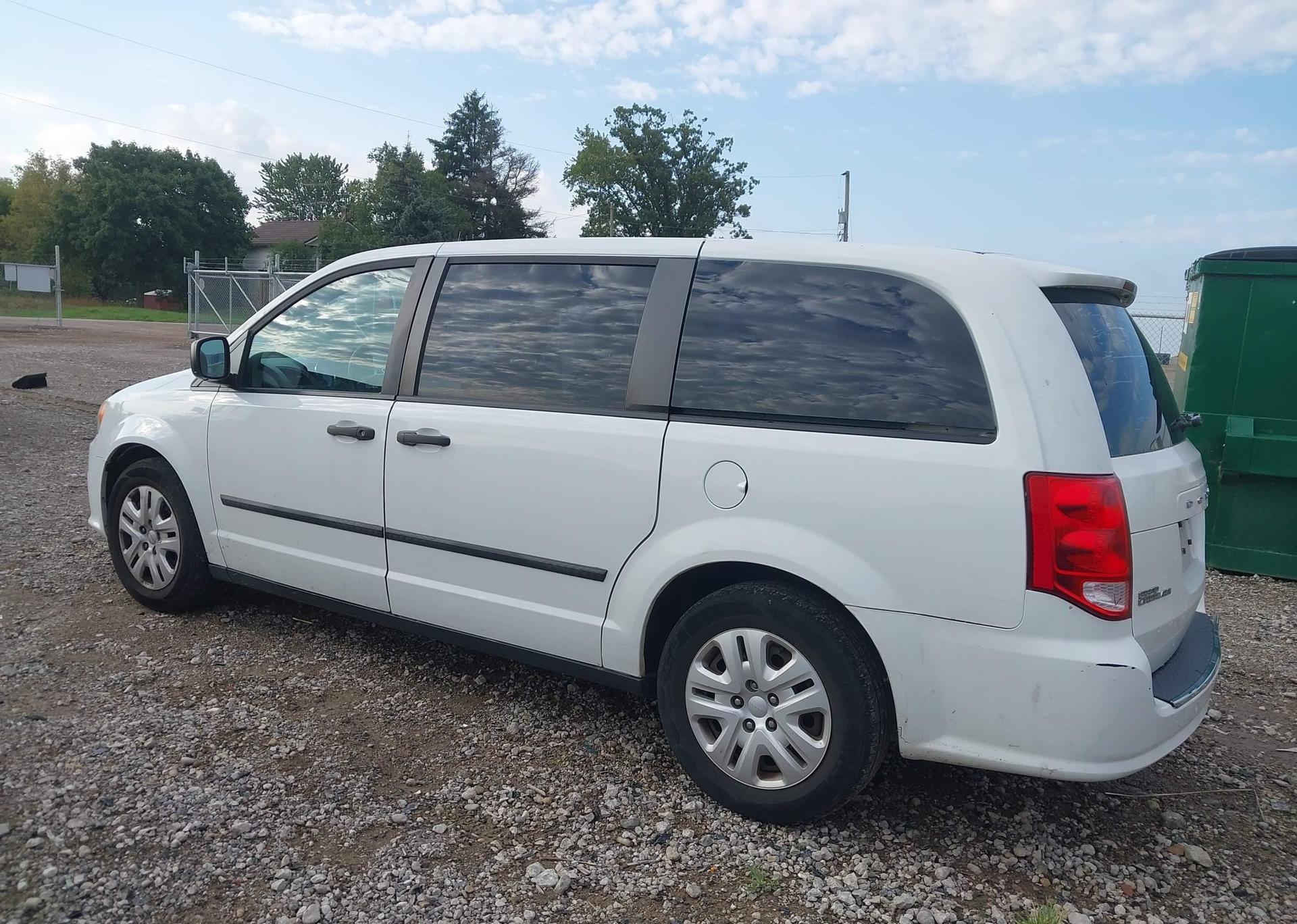 2014 DODGE GRAND CARAVAN SE