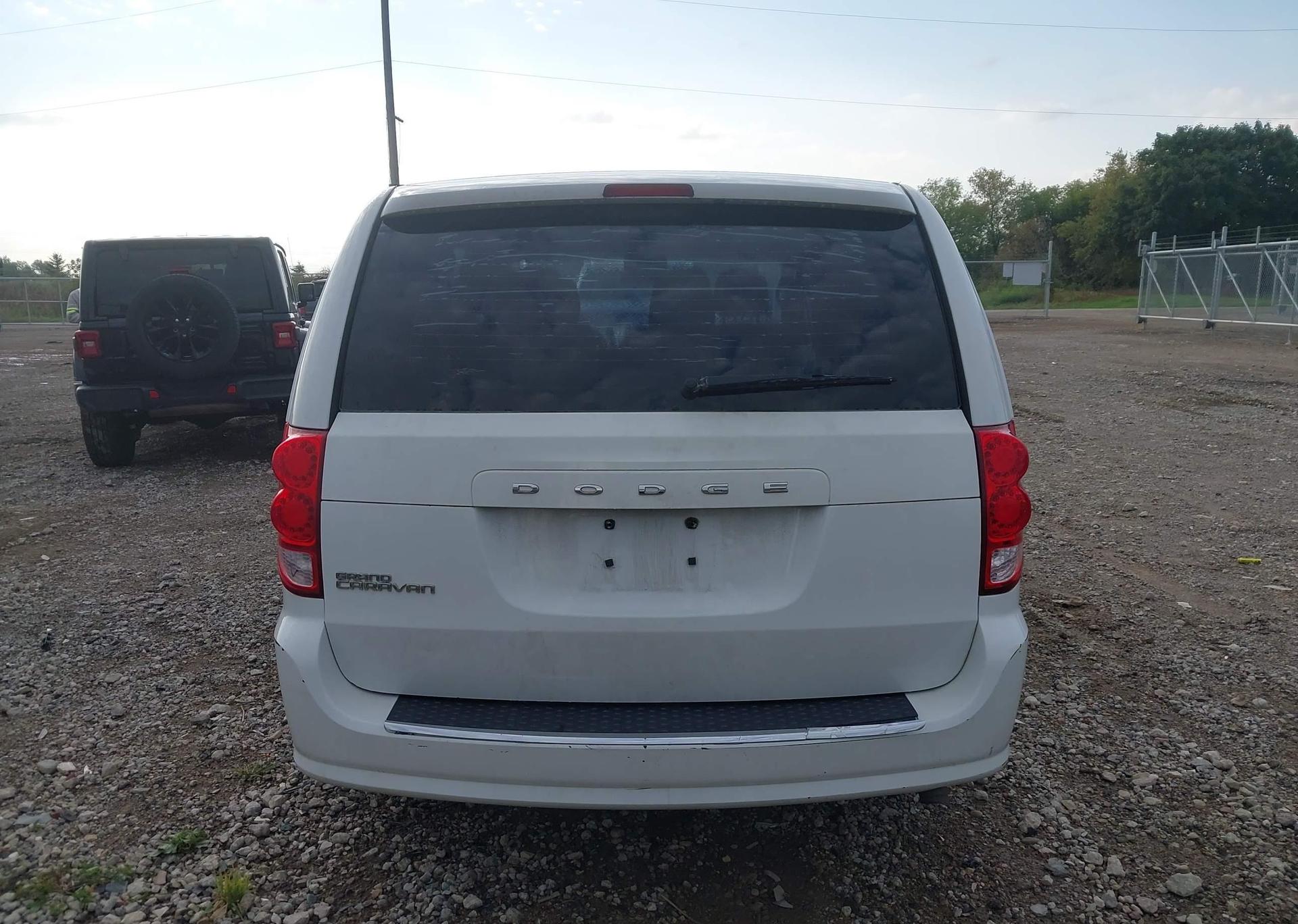 2014 DODGE GRAND CARAVAN SE