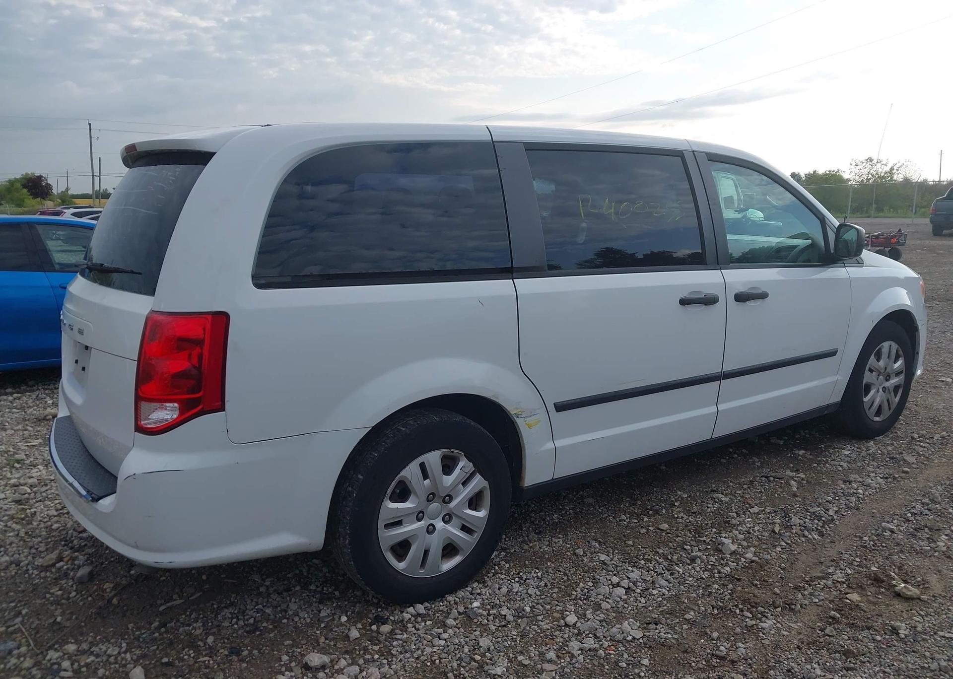 2014 DODGE GRAND CARAVAN SE