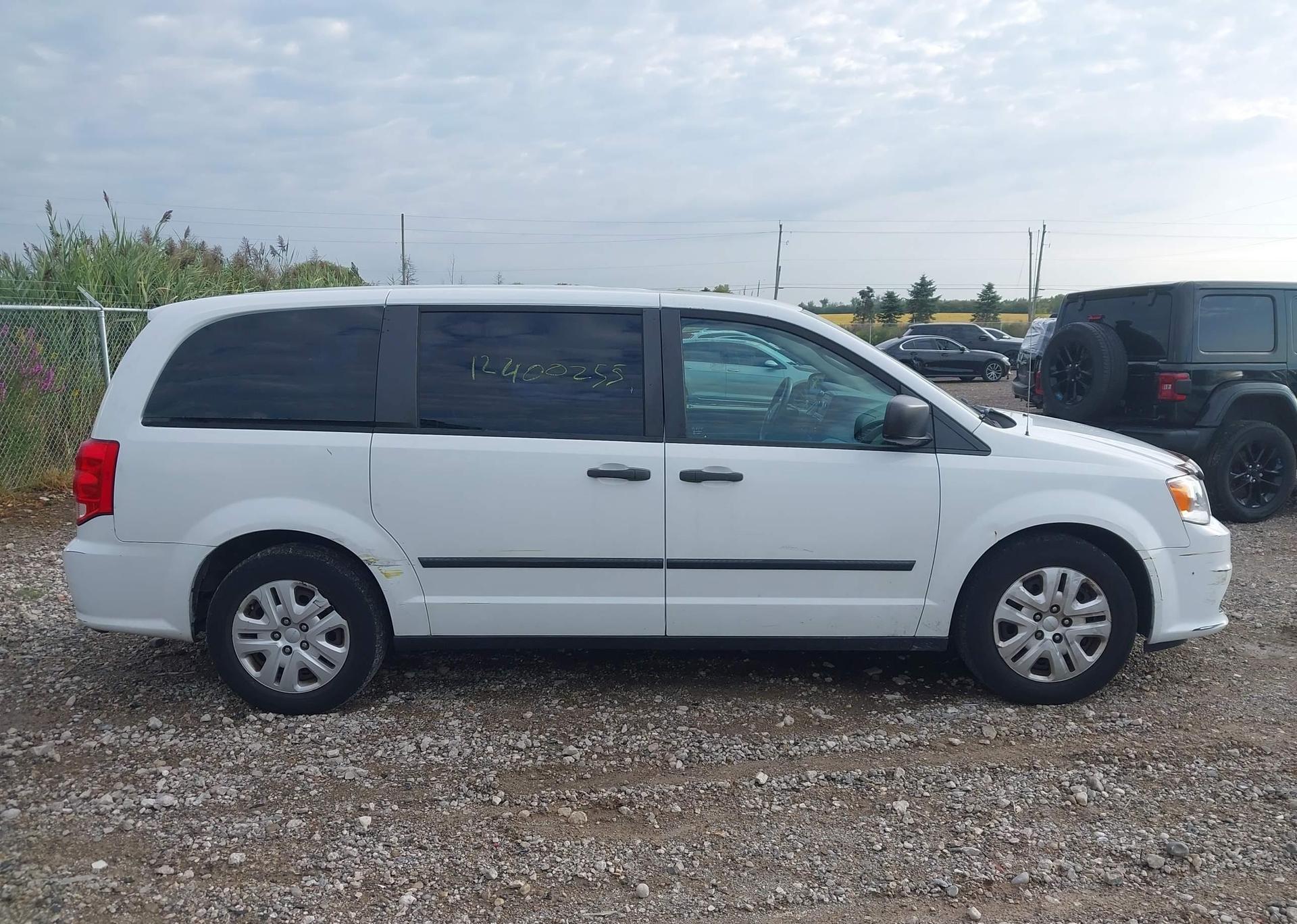 2014 DODGE GRAND CARAVAN SE