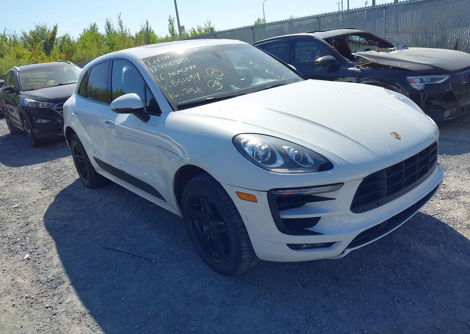 2016 PORSCHE MACAN