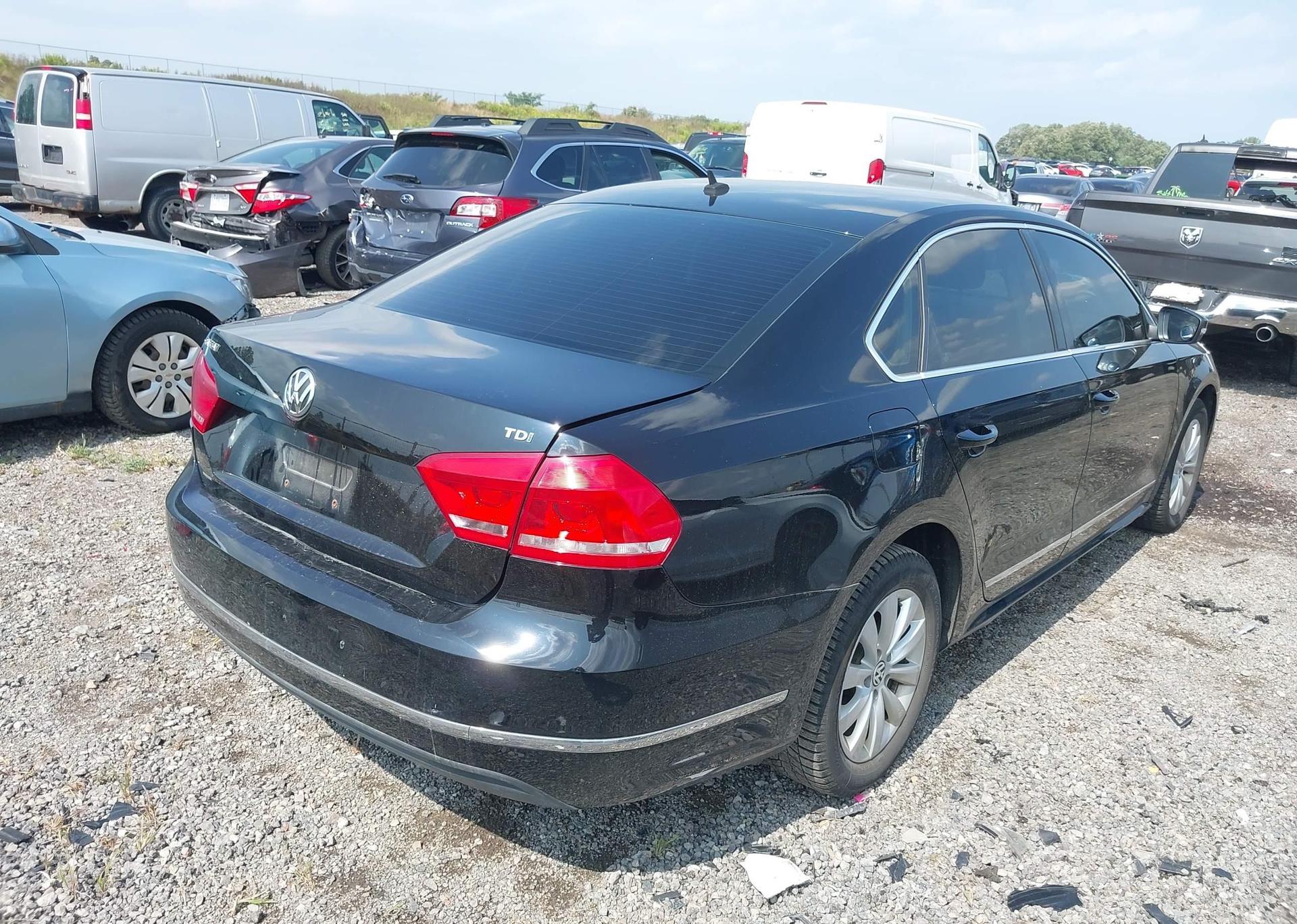 2014 VOLKSWAGEN PASSAT S
