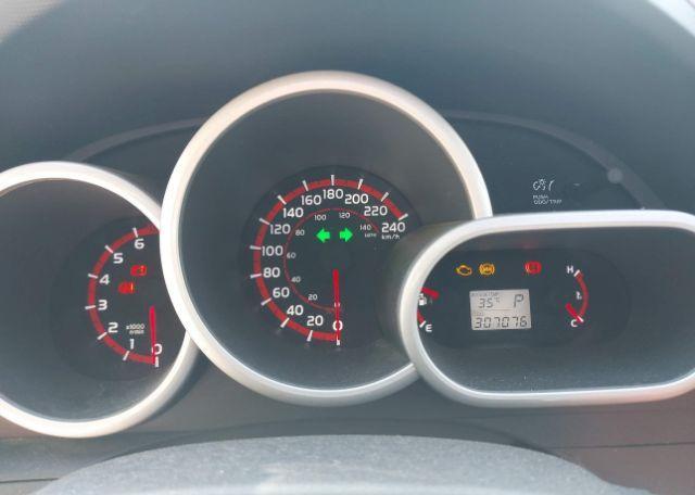 2010 TOYOTA Matrix XR
