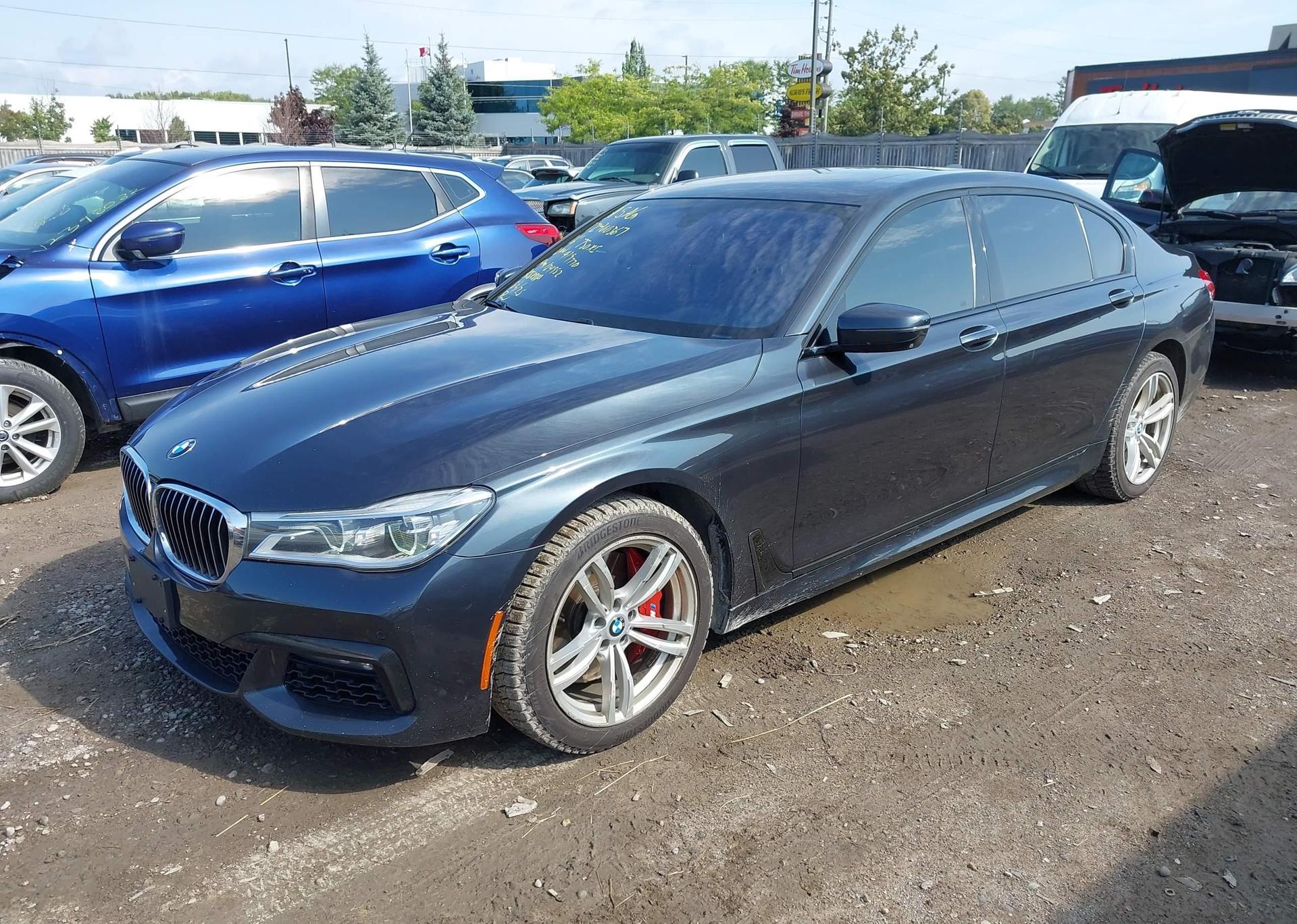 2016 BMW 750 XI