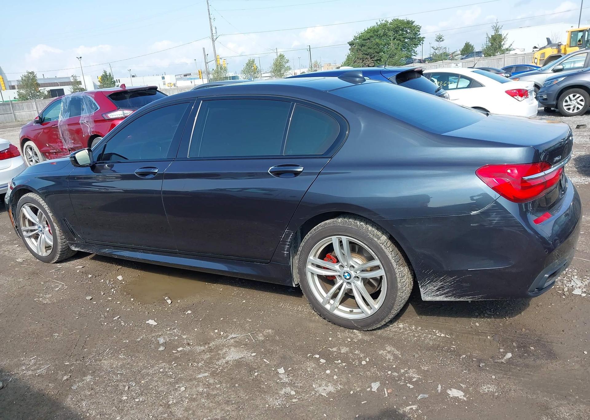 2016 BMW 750 XI