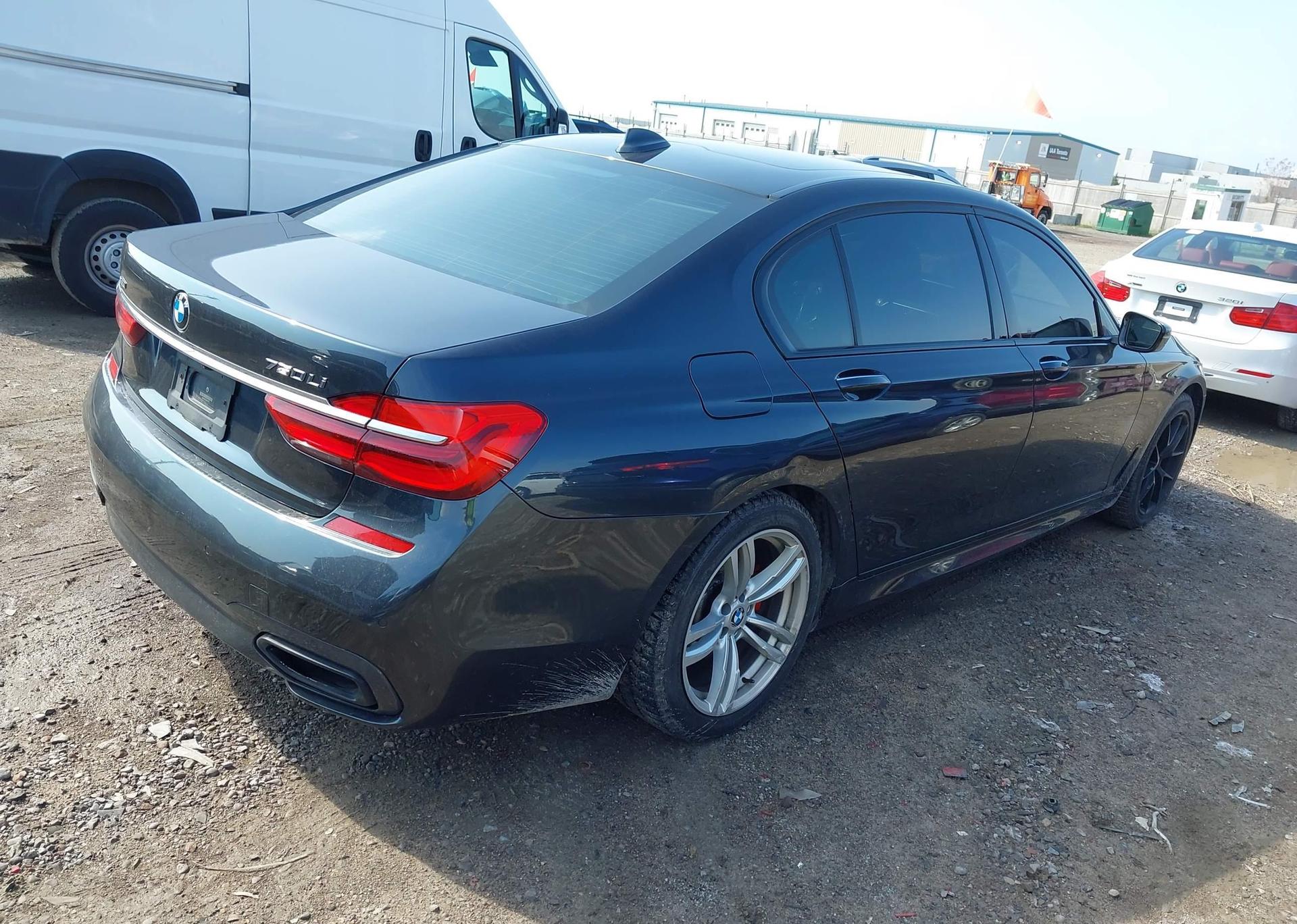 2016 BMW 750 XI