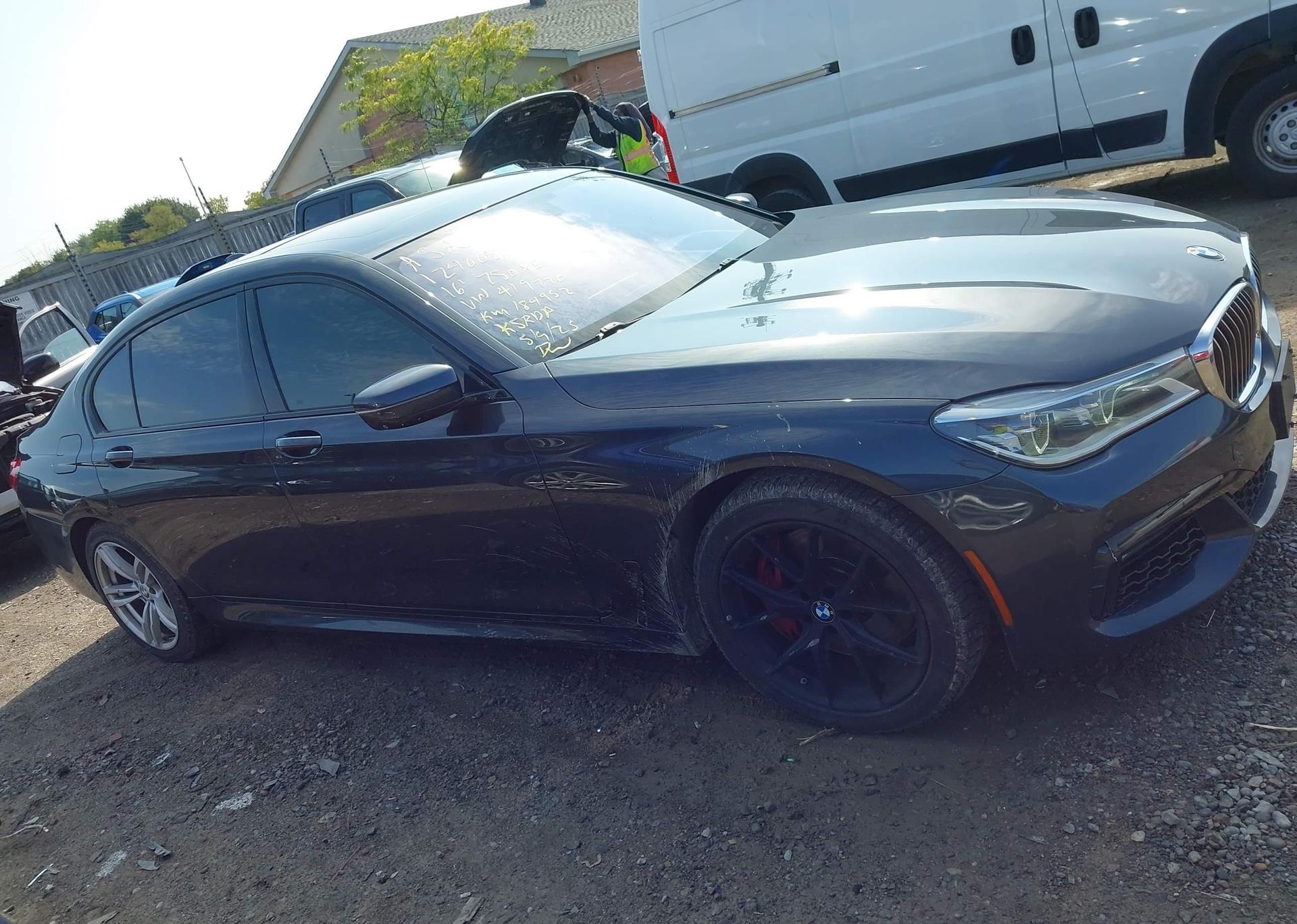 2016 BMW 750 XI
