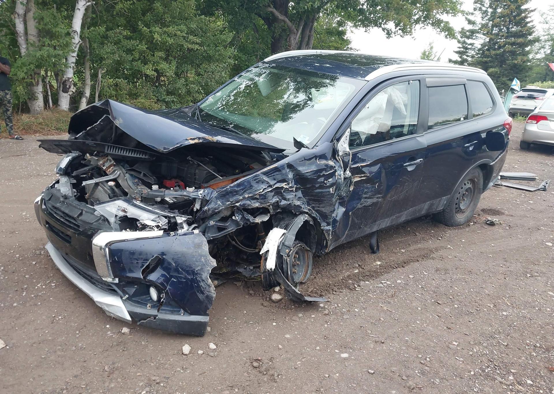2016 MITSUBISHI OUTLANDER SE