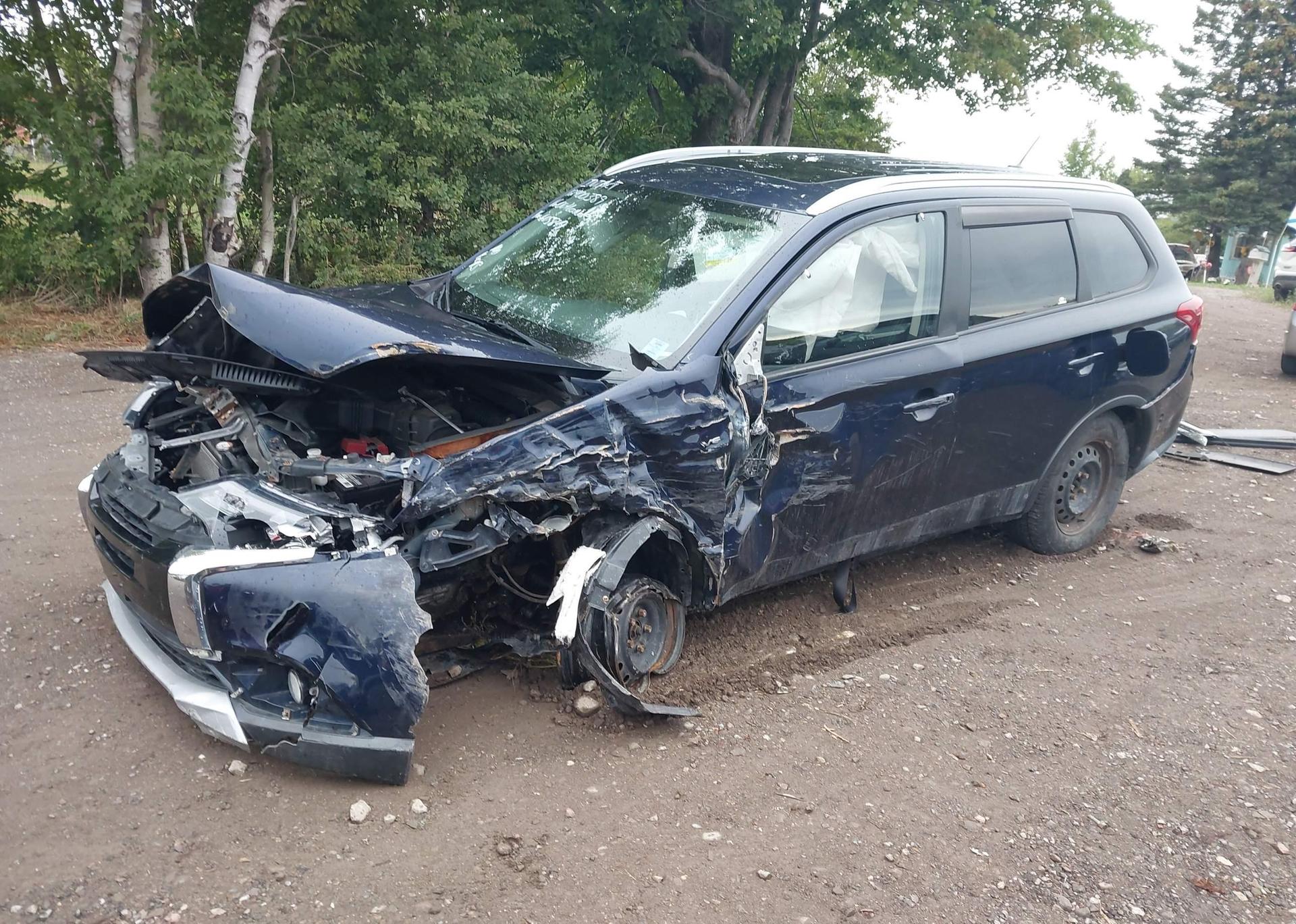 2016 MITSUBISHI OUTLANDER SE