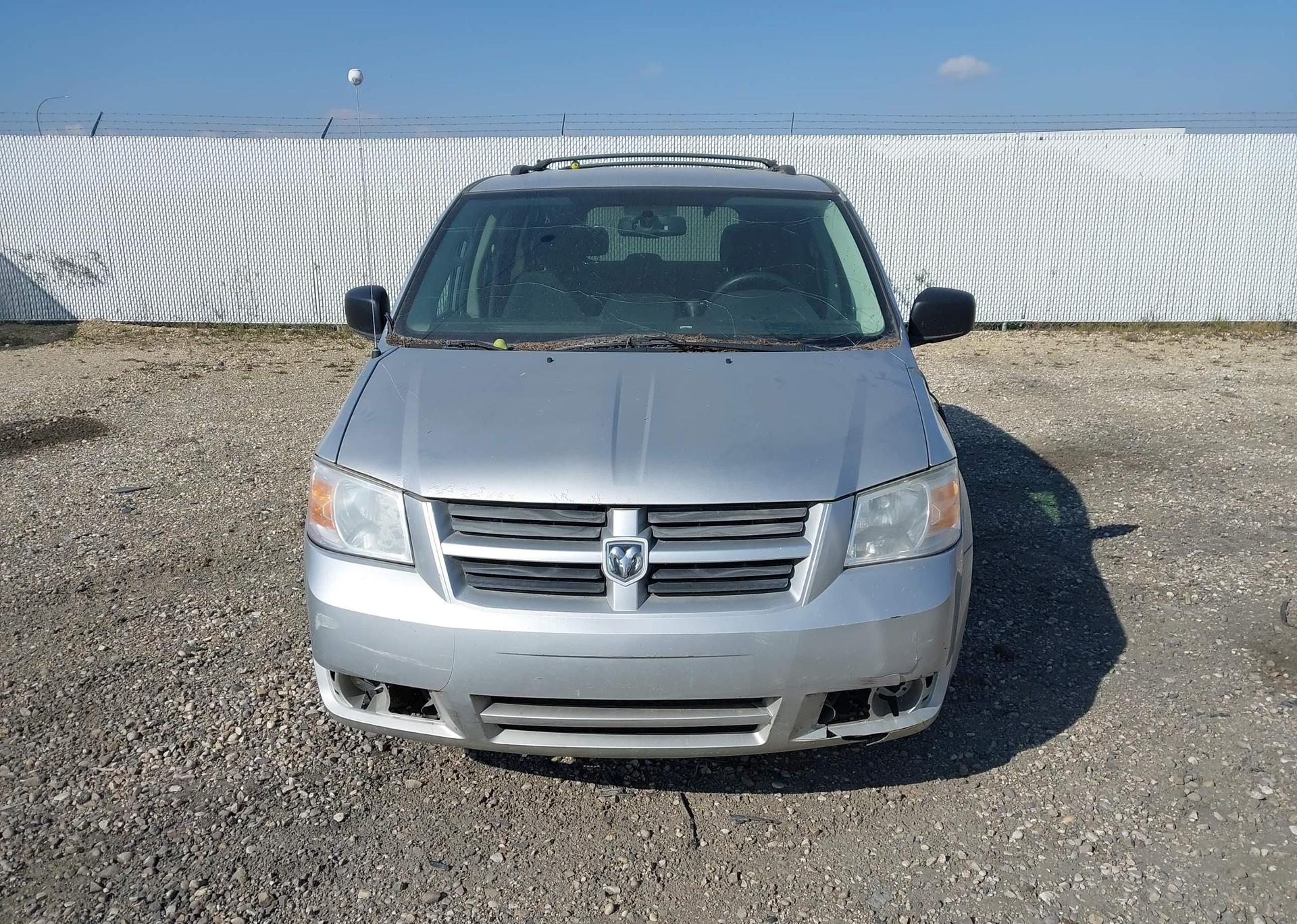 2010 DODGE GRAND CARAVAN SE