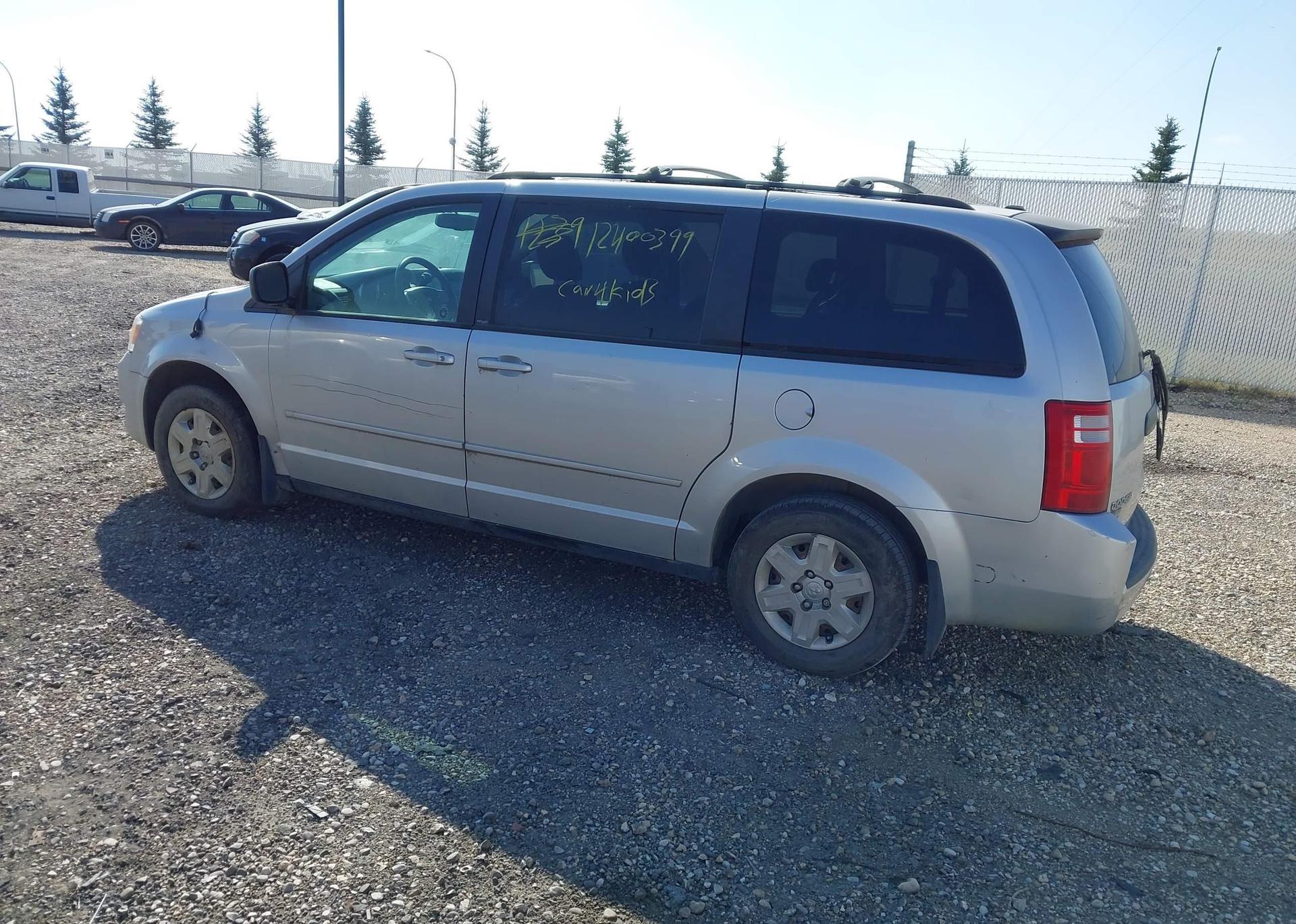 2010 DODGE GRAND CARAVAN SE