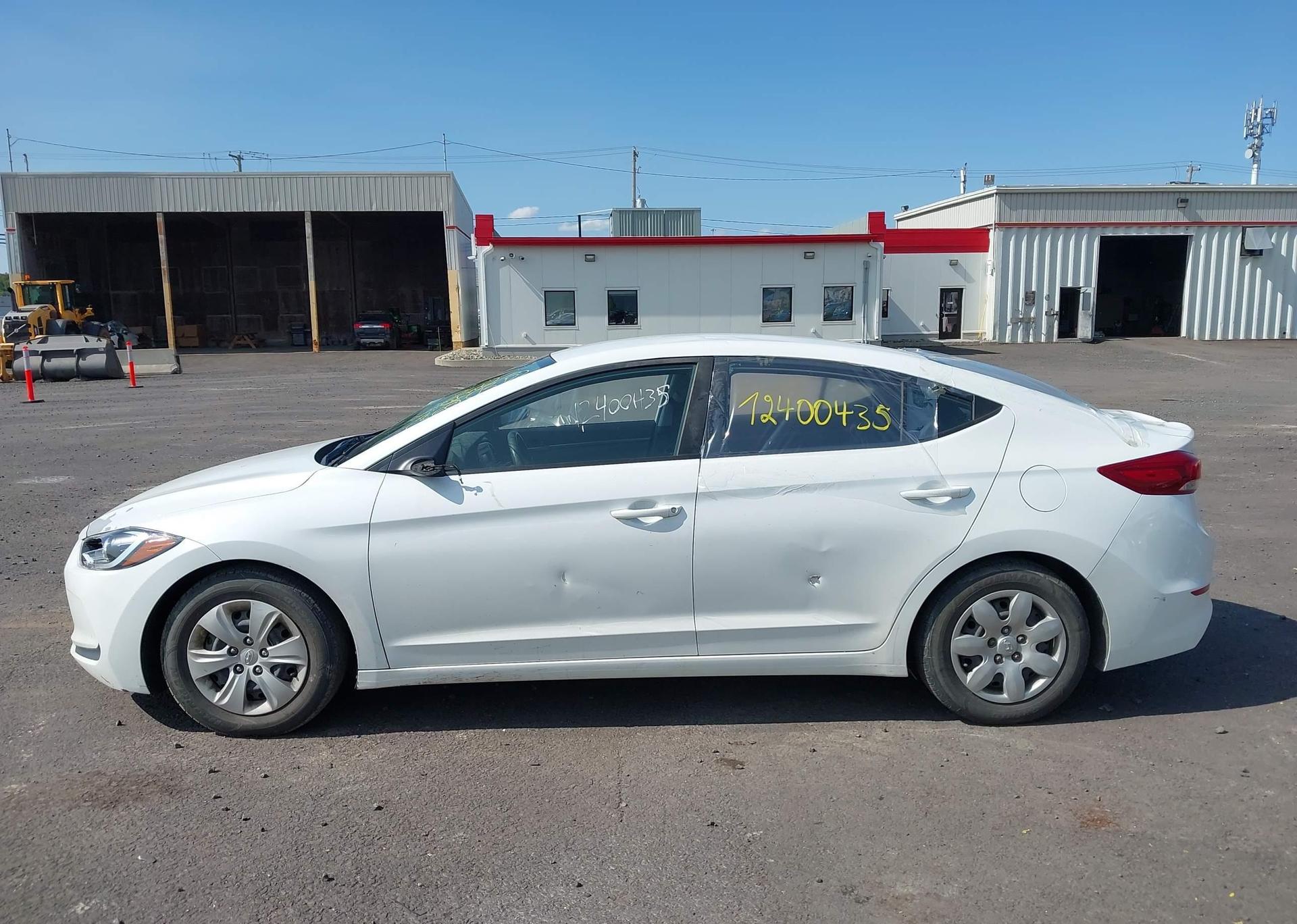 2017 HYUNDAI ELANTRA LE