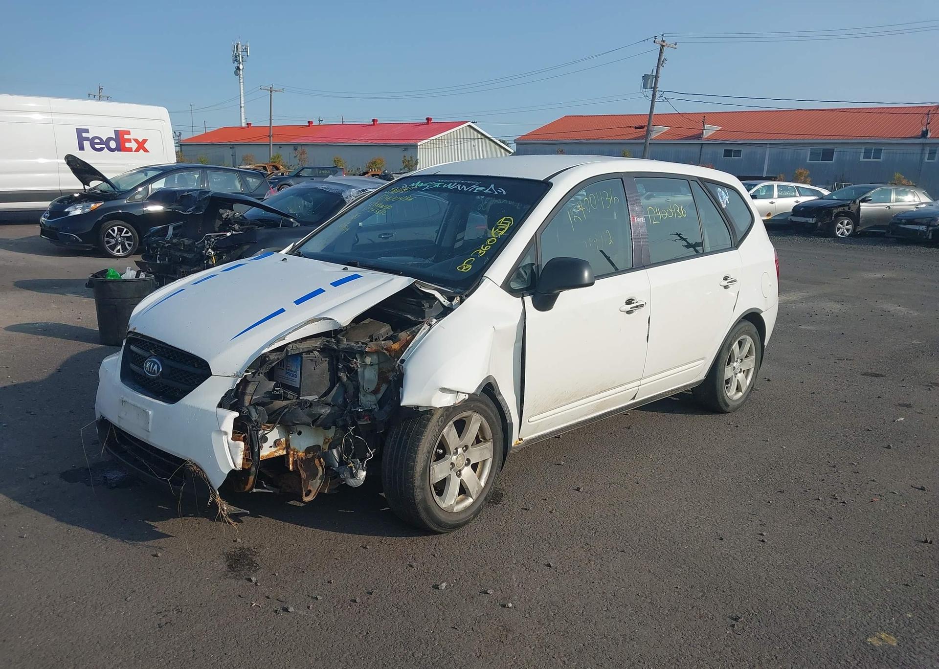 2009 KIA RONDO