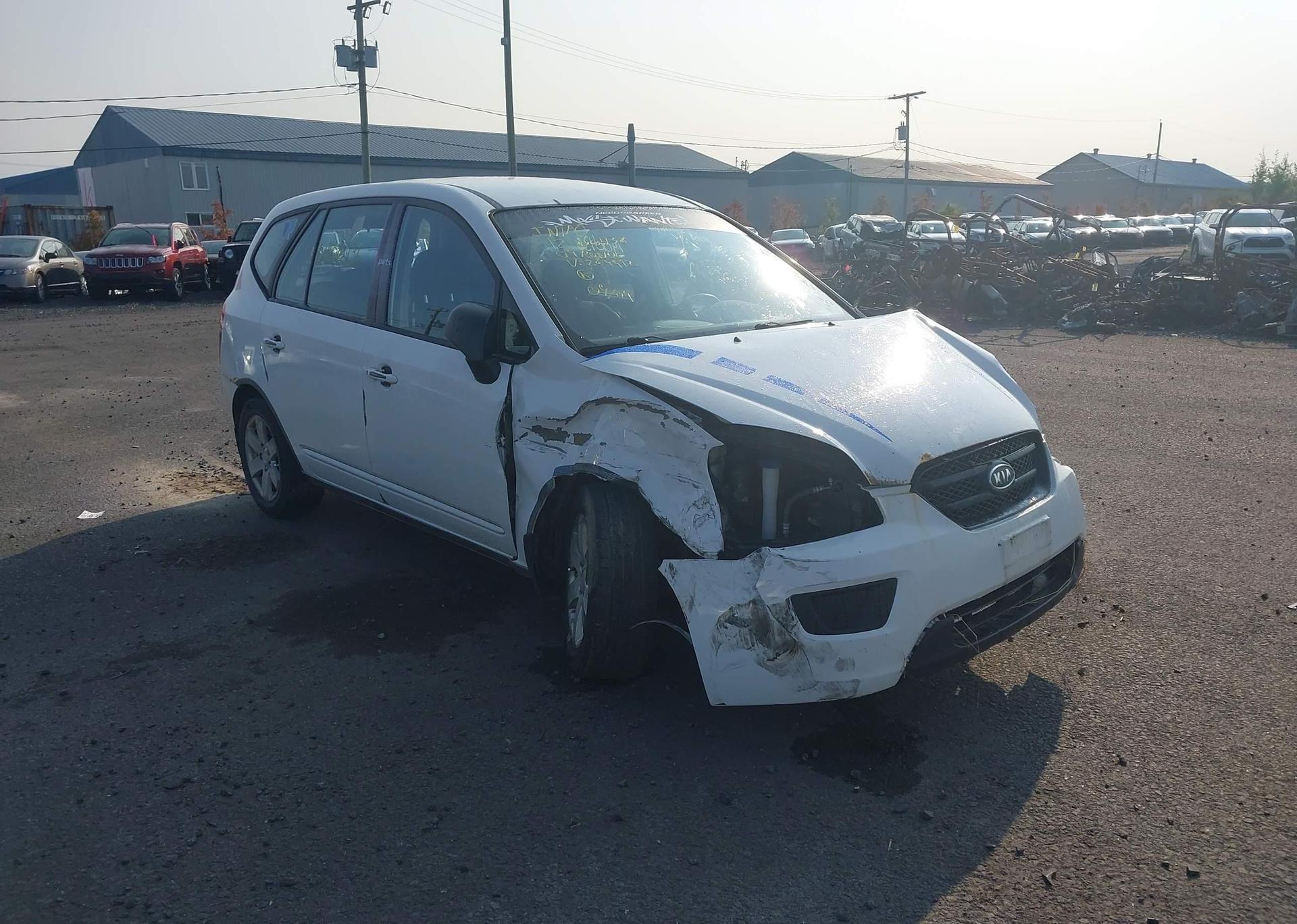 2009 KIA RONDO