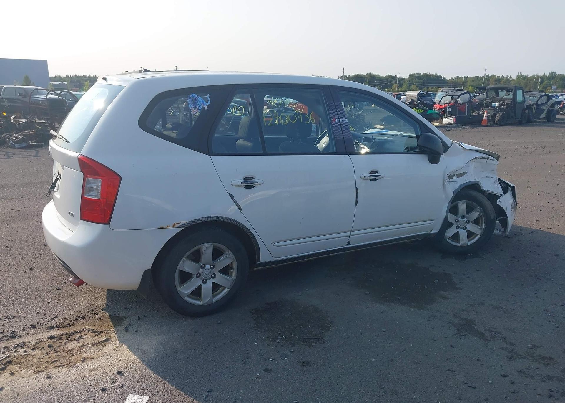 2009 KIA RONDO