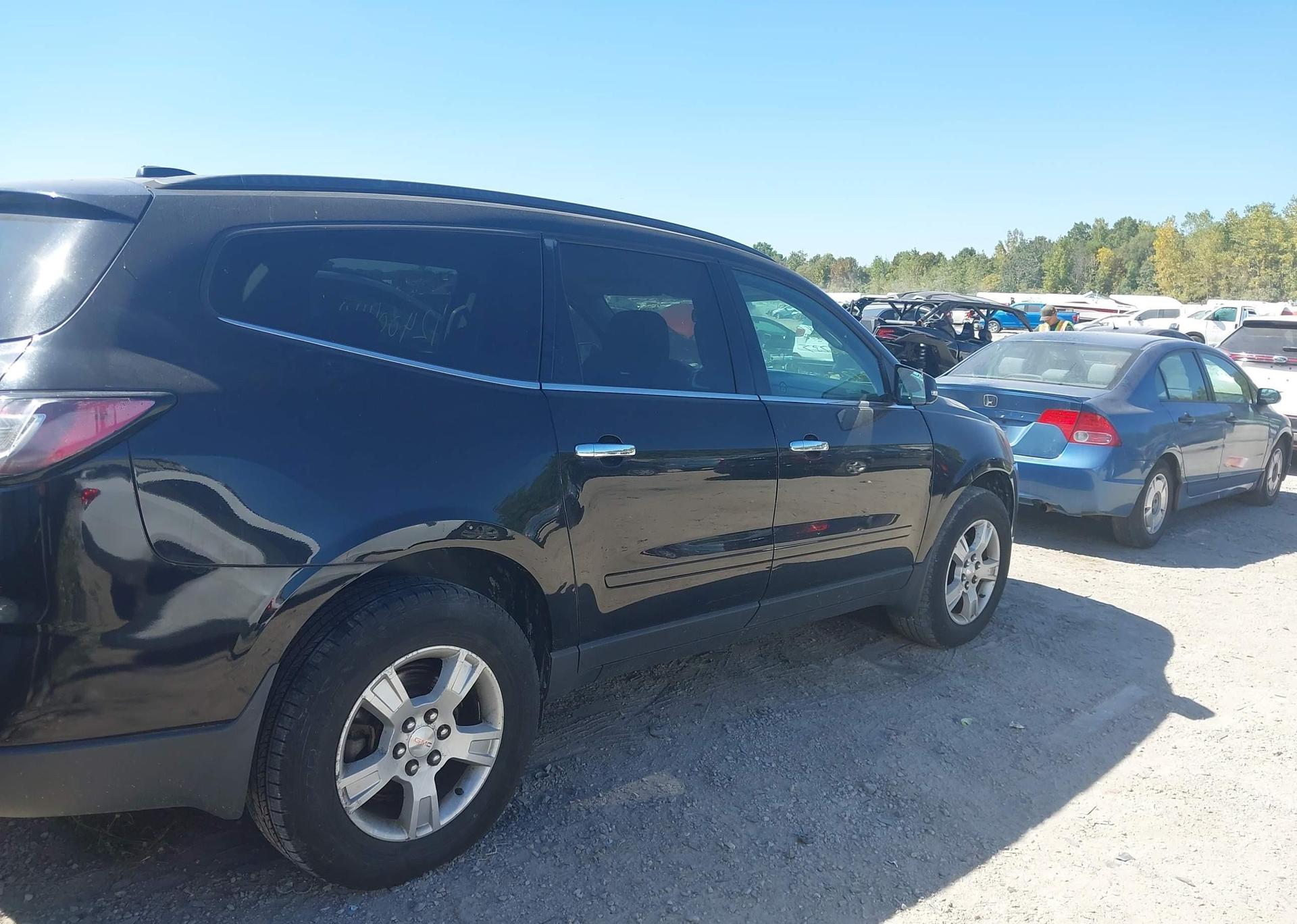 2016 CHEVROLET TRAVERSE LT