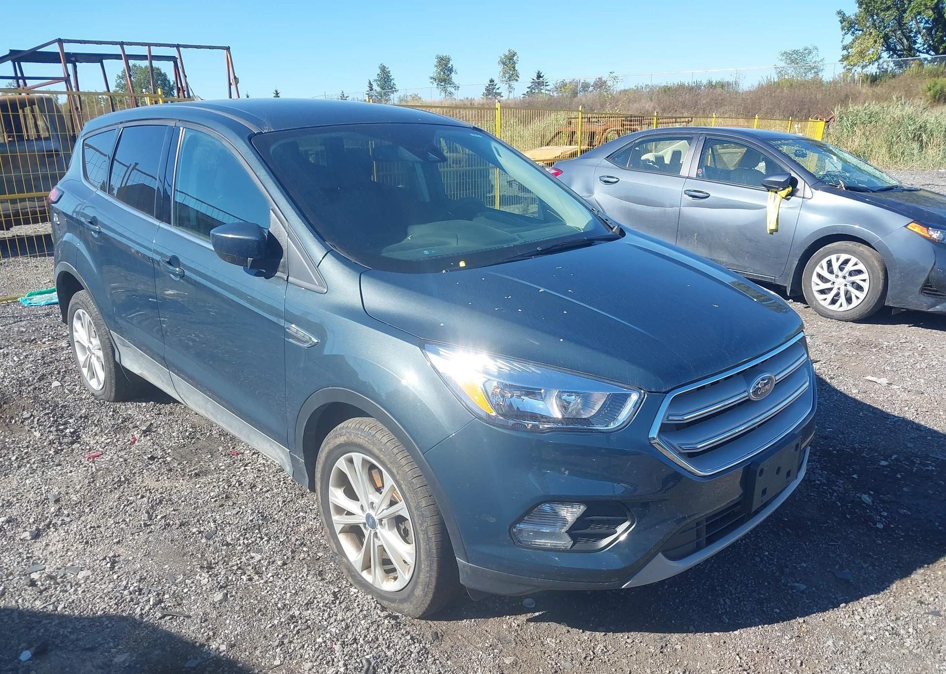2019 FORD ESCAPE SE