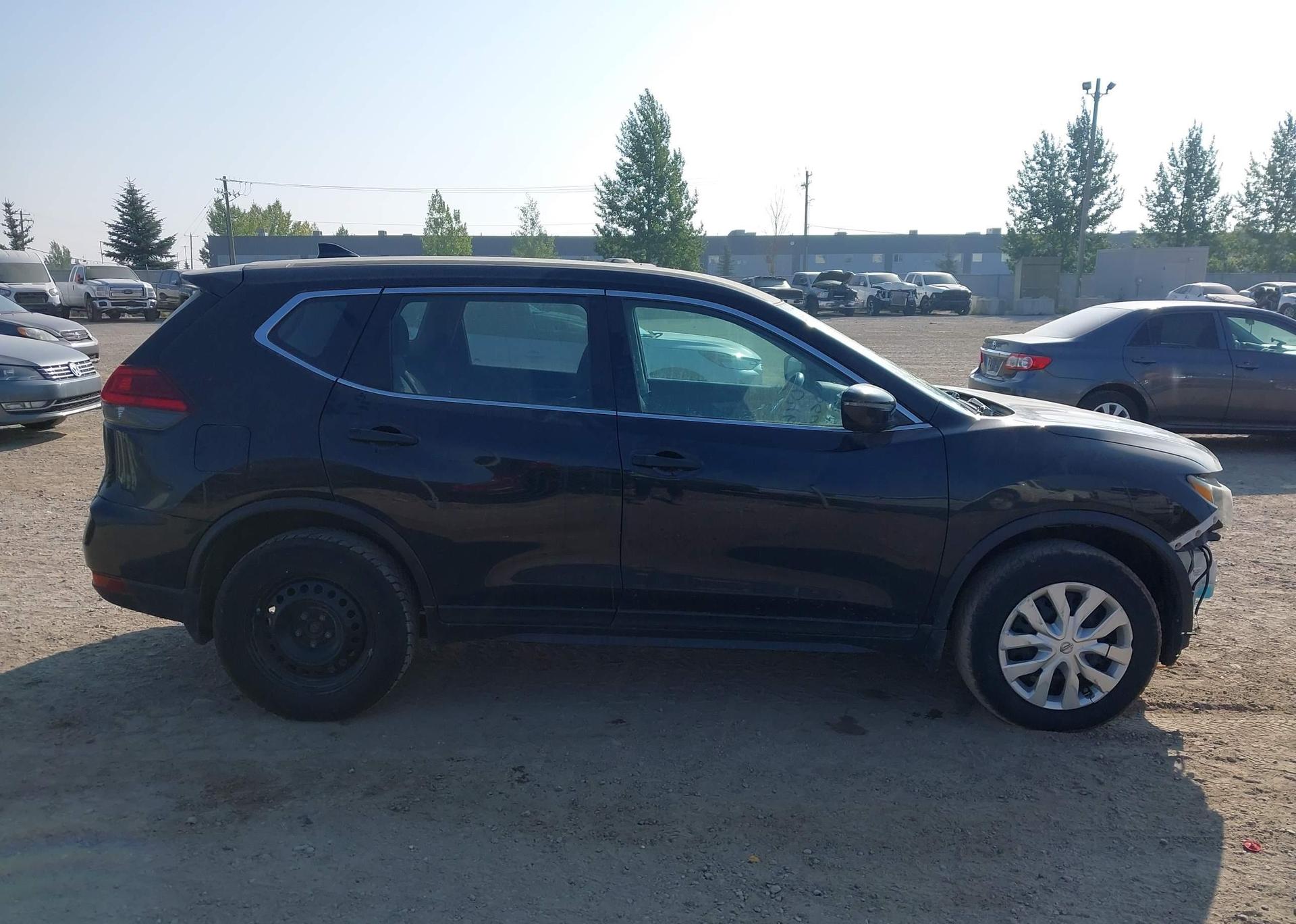 2017 NISSAN ROGUE S