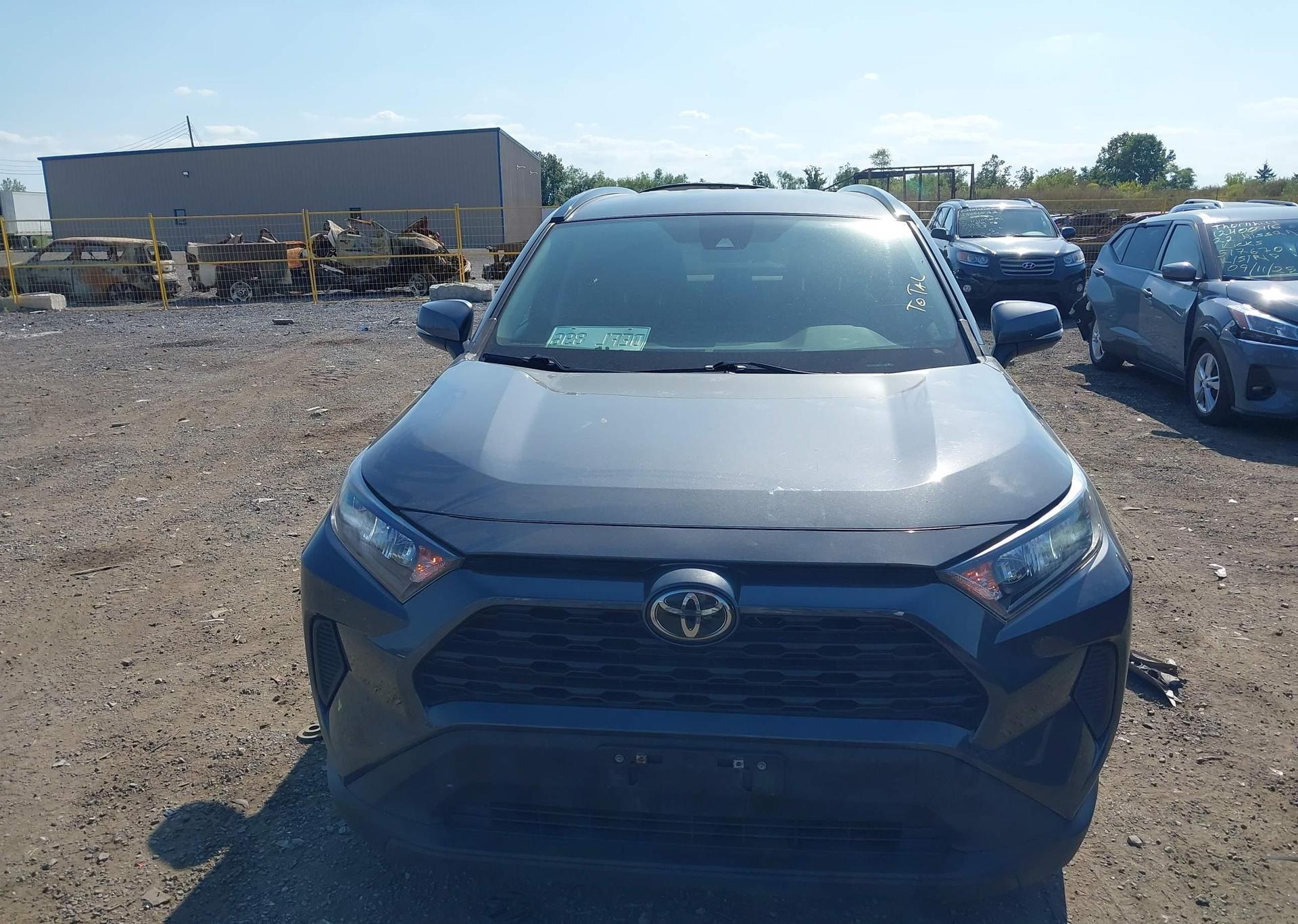 2021 TOYOTA RAV4 LE