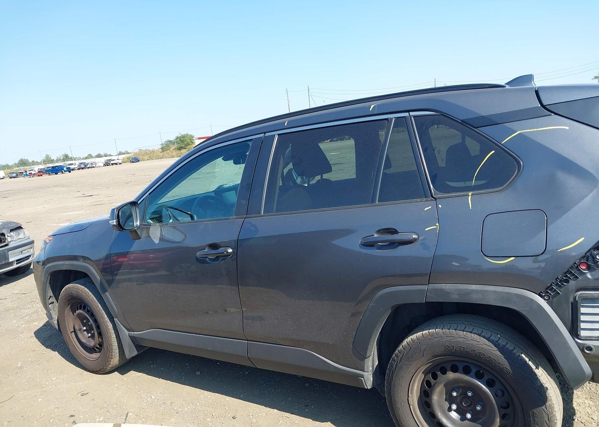 2021 TOYOTA RAV4 LE