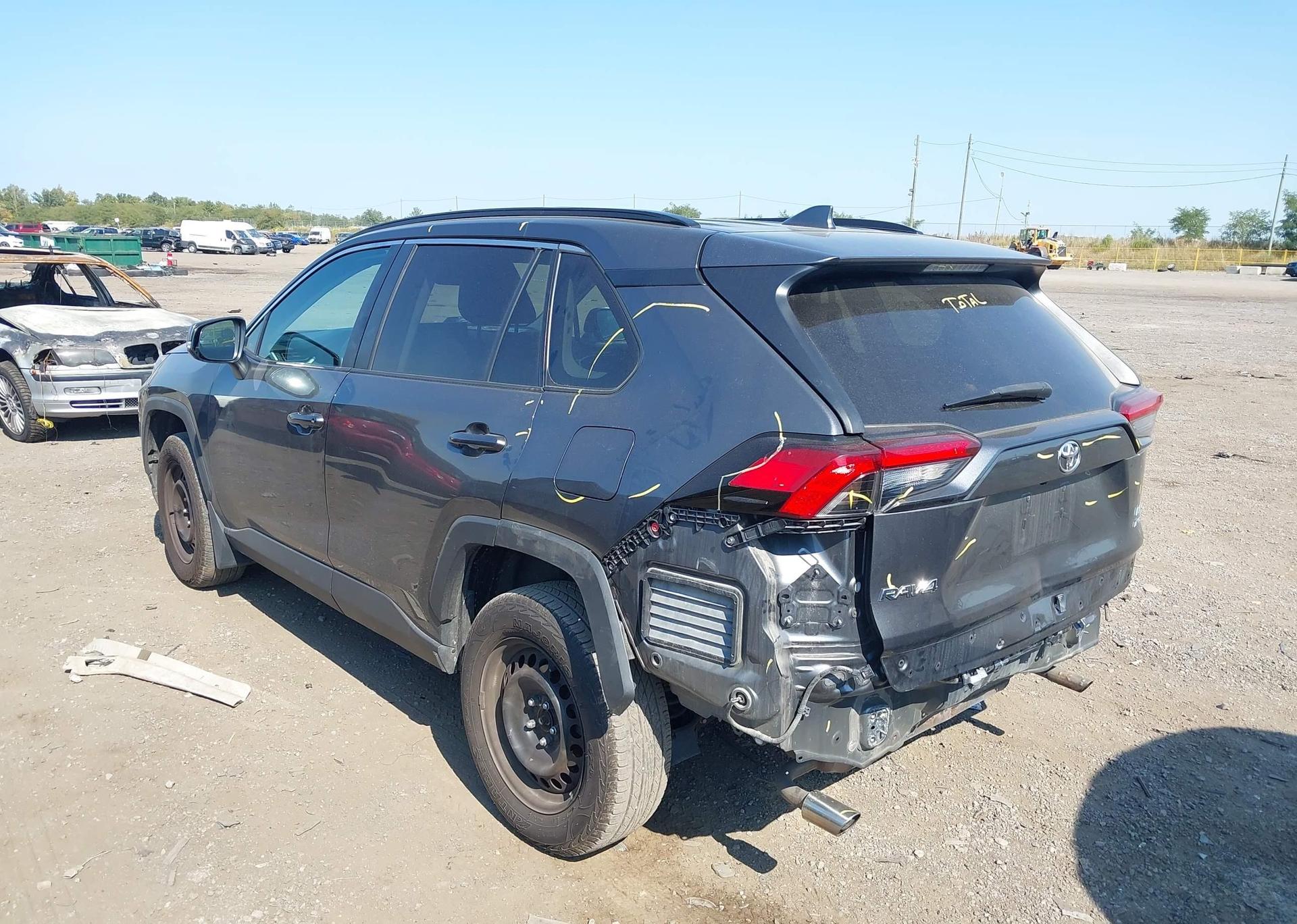 2021 TOYOTA RAV4 LE