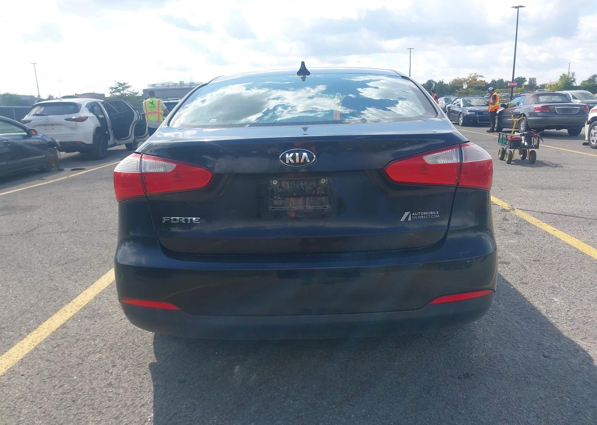 2015 KIA FORTE 1.8L LX