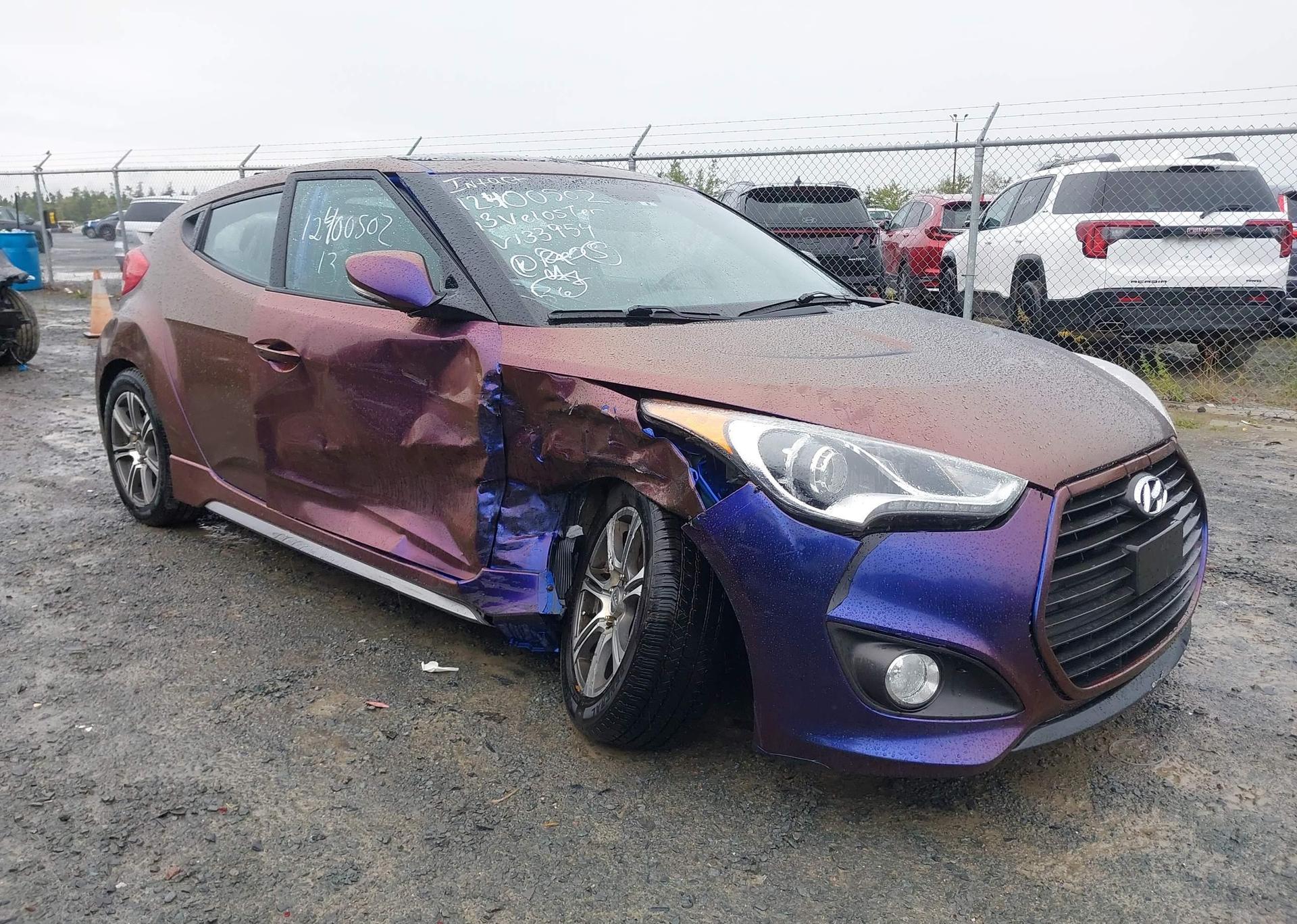 2013 HYUNDAI Veloster Turbo