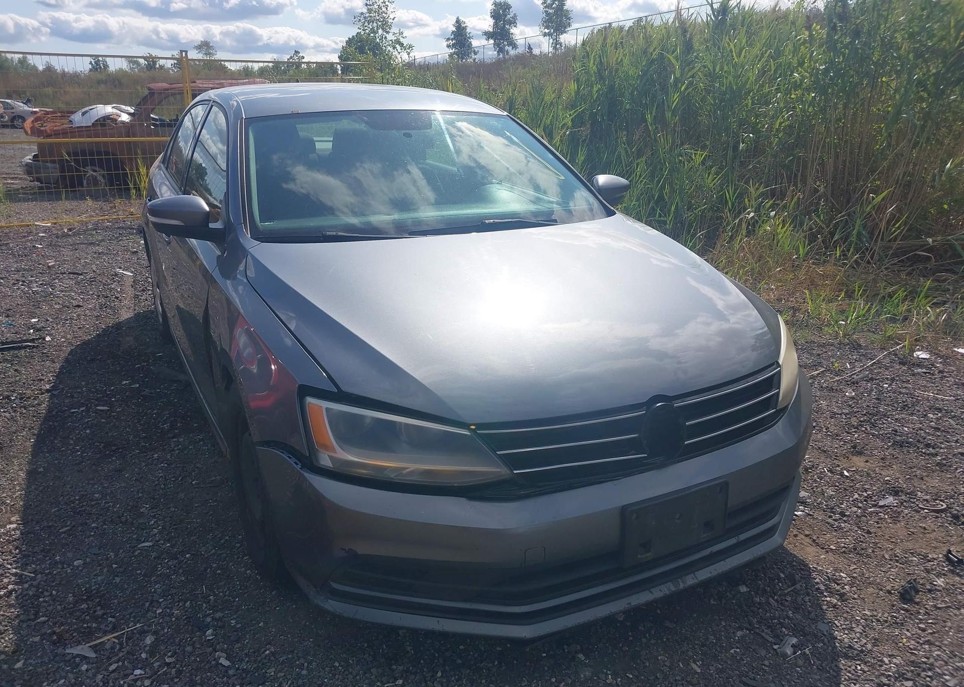 2015 VOLKSWAGEN JETTA S