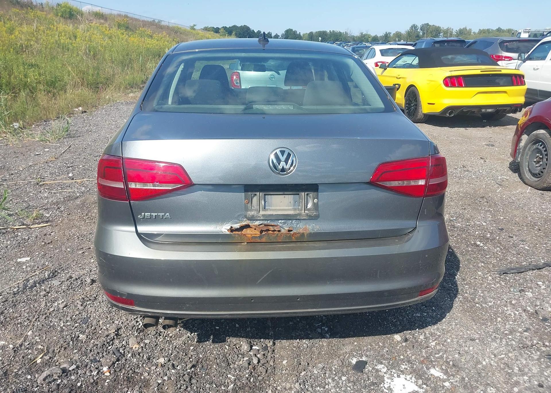 2015 VOLKSWAGEN JETTA S