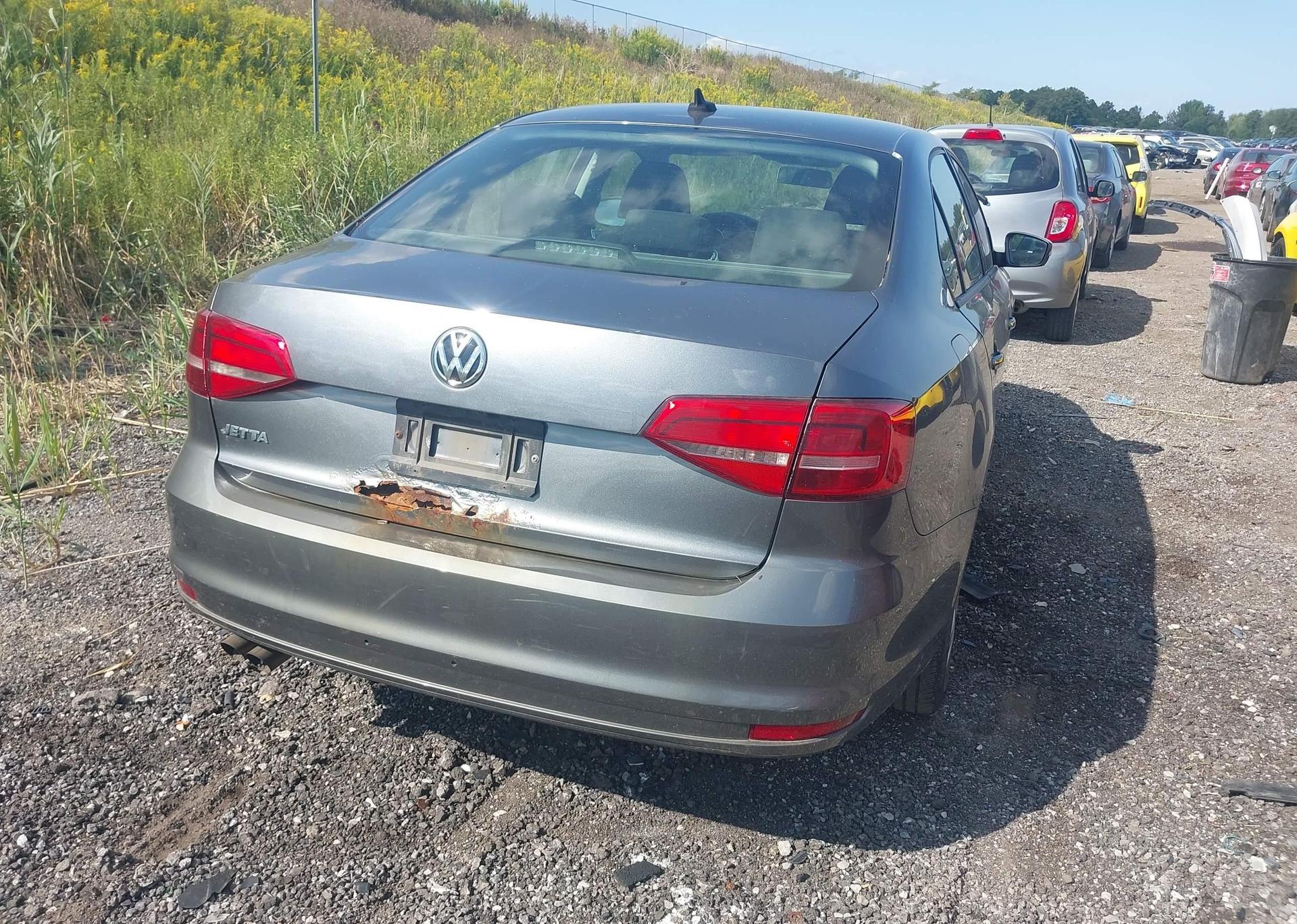 2015 VOLKSWAGEN JETTA S