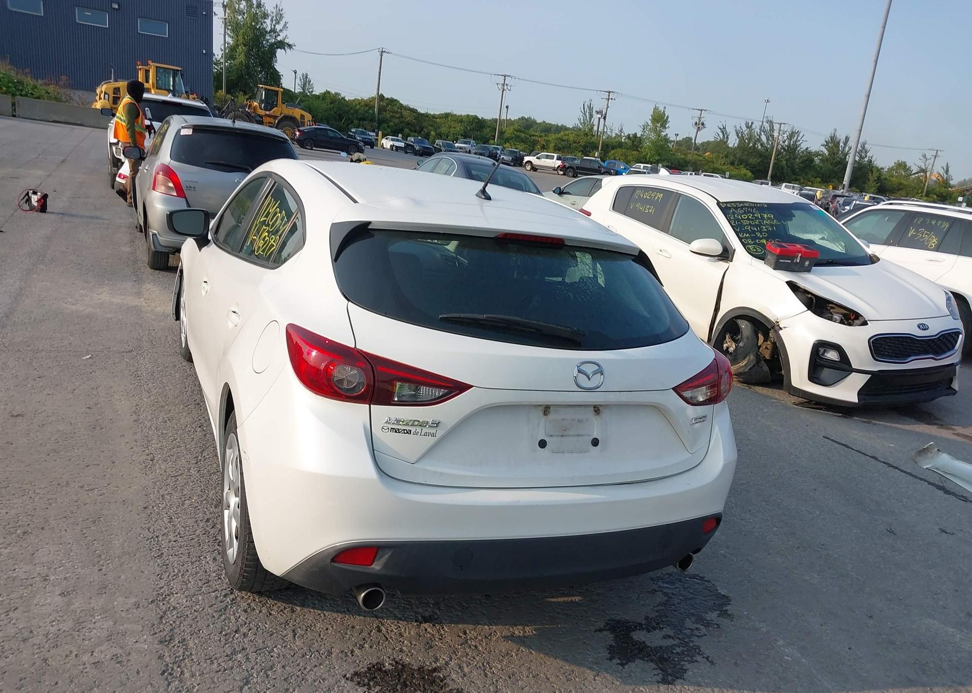 2015 MAZDA 3 Sport