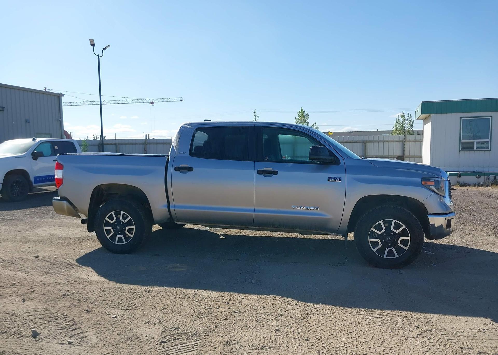 2020 TOYOTA TUNDRA