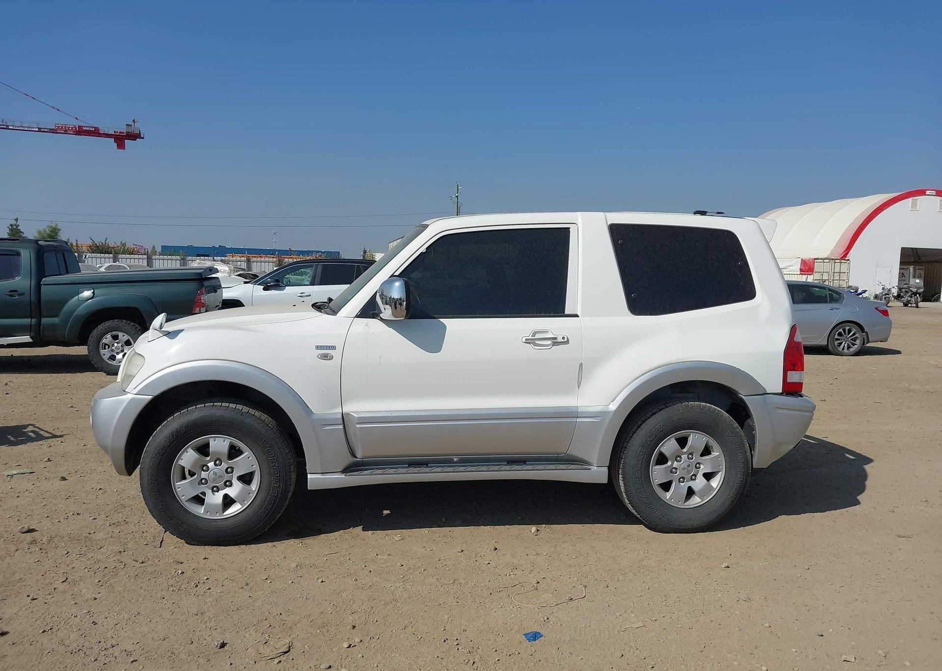 2003 MITSUBISHI pajero