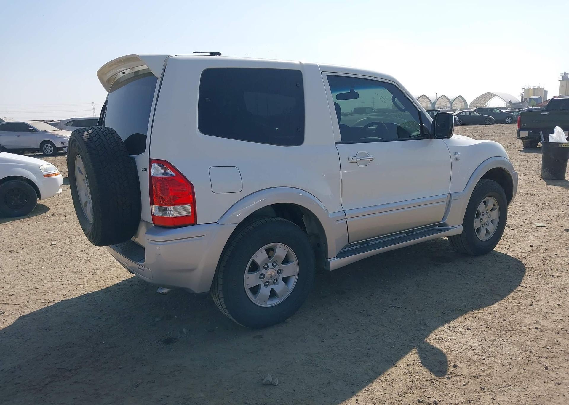2003 MITSUBISHI pajero